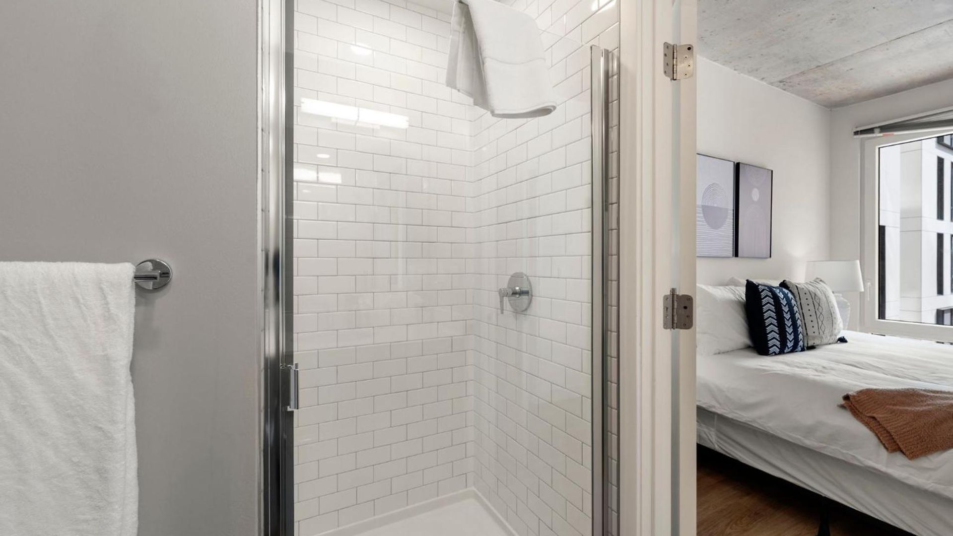 Brand New 4br In Heart Of Hotel *