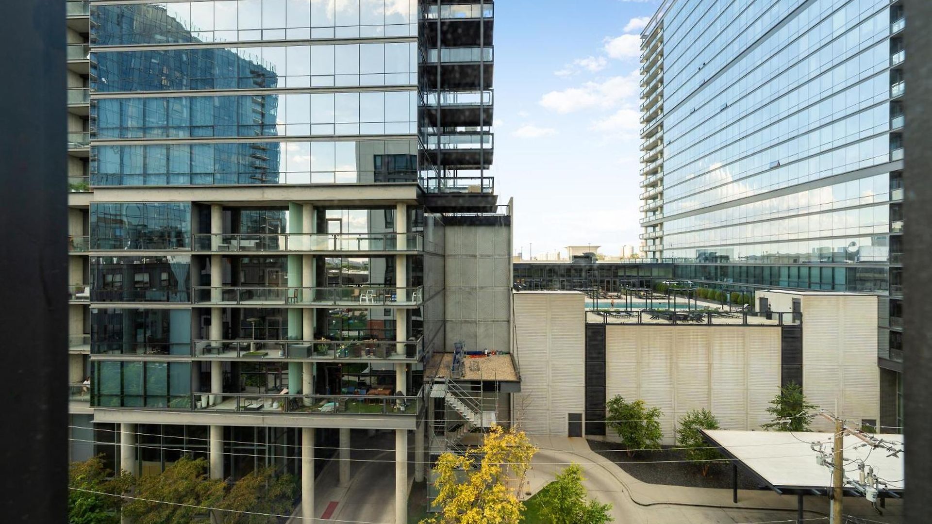 4br Corporate And Modern Chicago