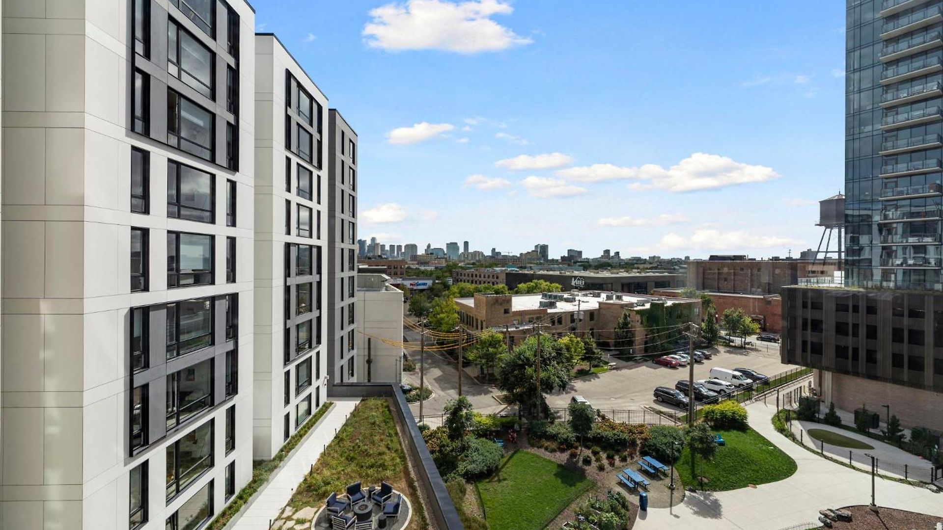 Brand New 4br In Heart Of * Chicago