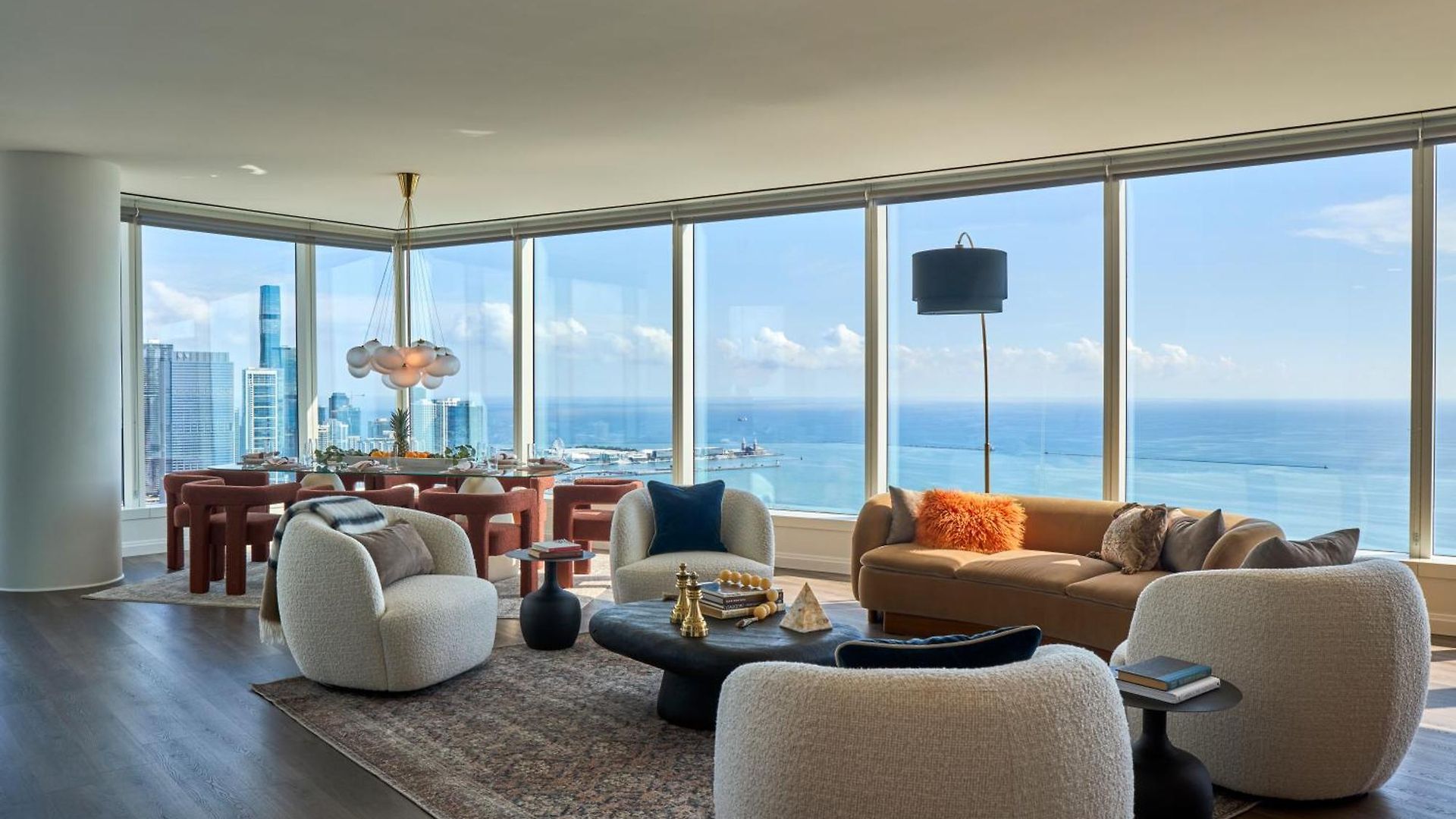 Lux Apts With Views And Amenities Apartment