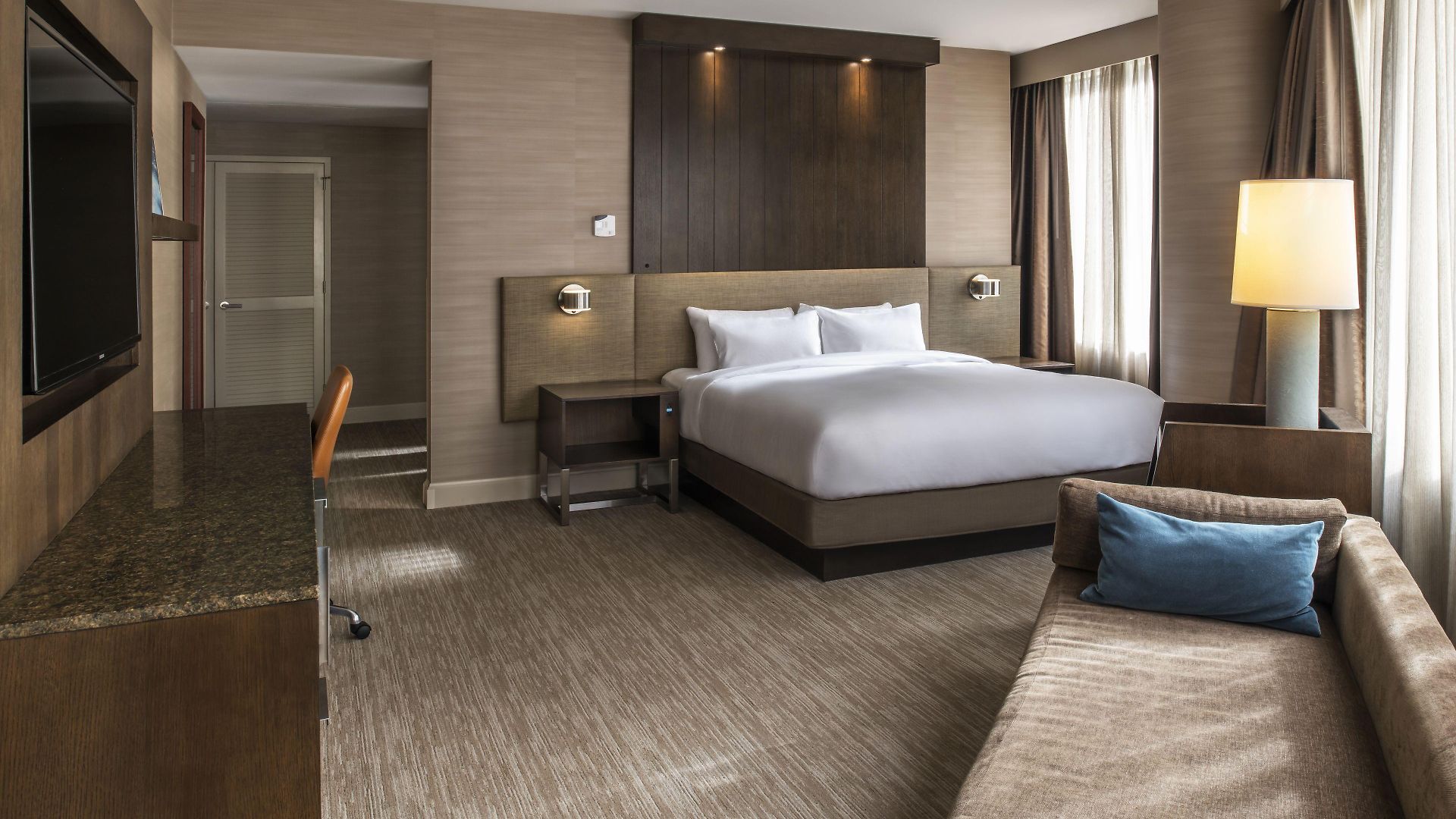 Hyatt Centric Magnificent Mile Hotel