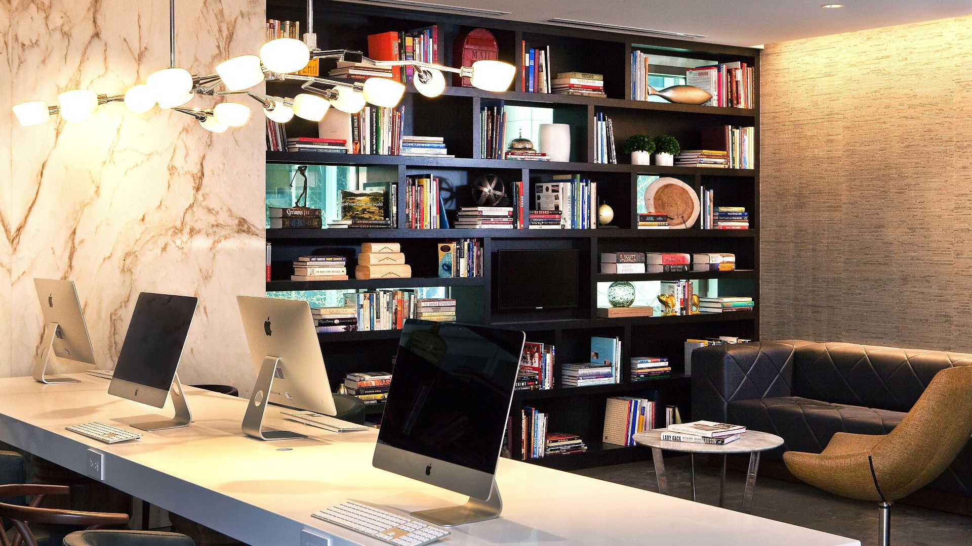 Hyatt Centric Magnificent Mile 4*