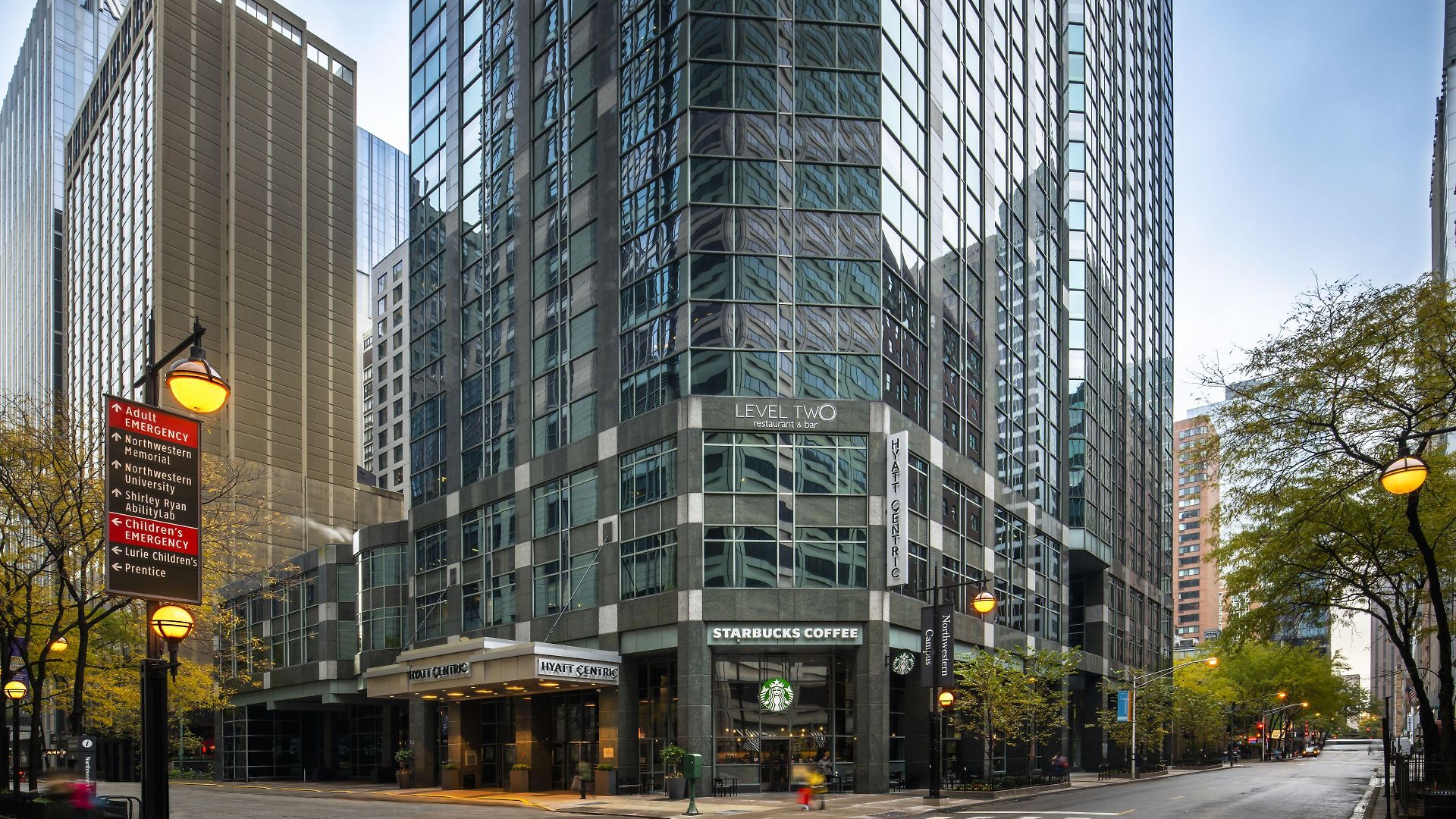 Hyatt Centric Magnificent Mile 4*