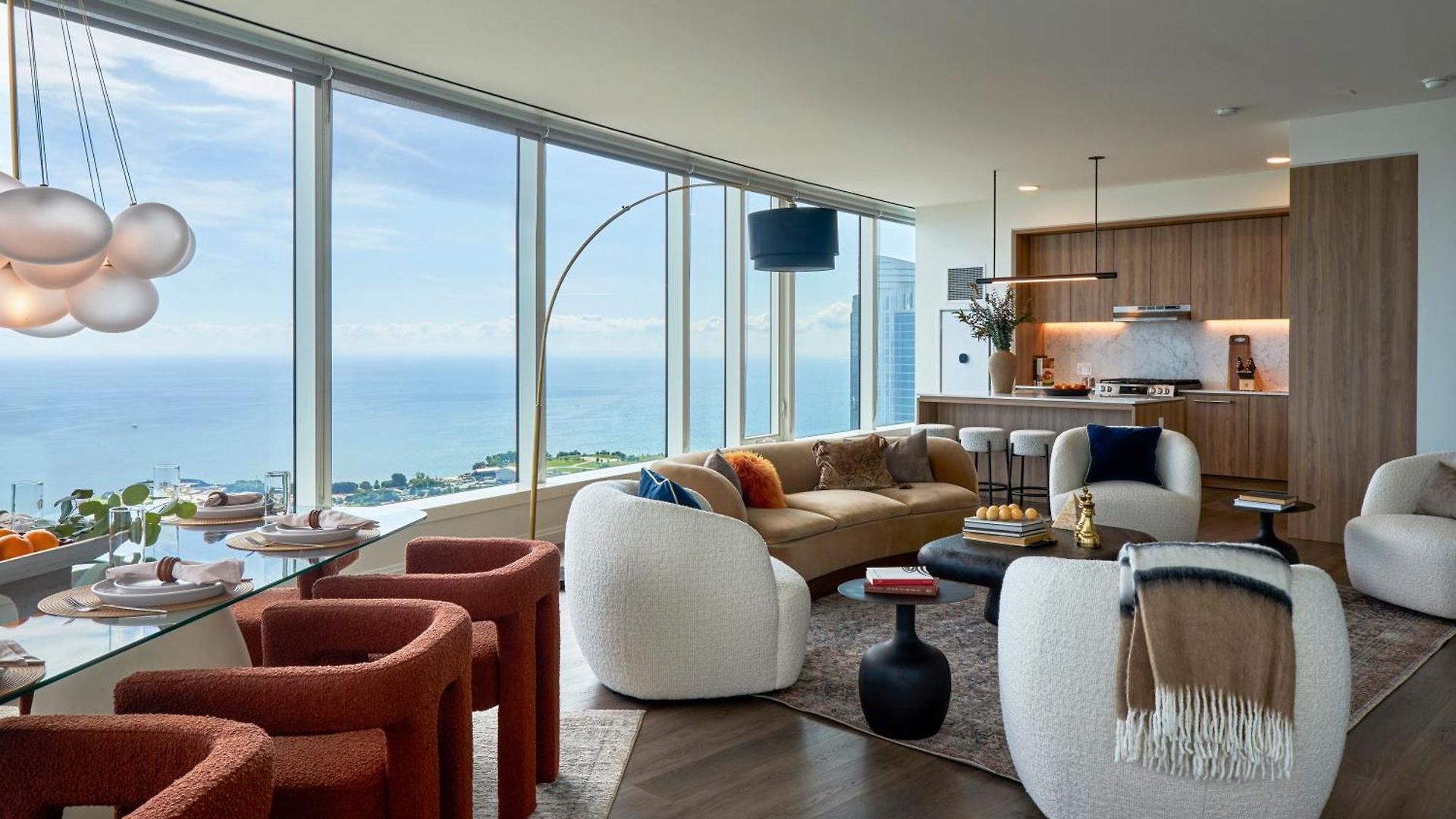 Lux Apts With Views And Amenities * Chicago