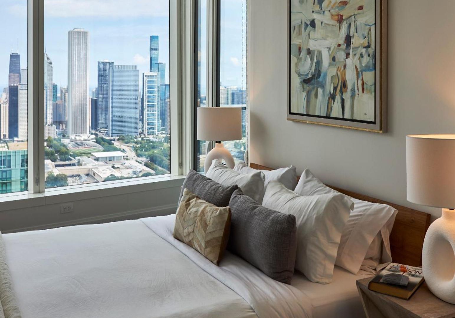 Lux Apts With Views And Amenities Apartment *