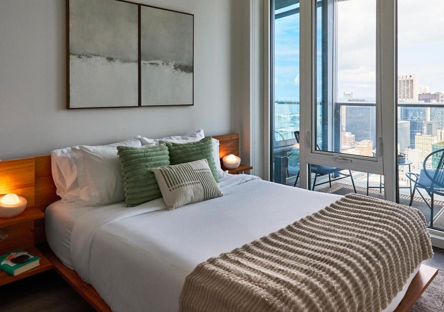 Lux Apts With Views And Amenities *