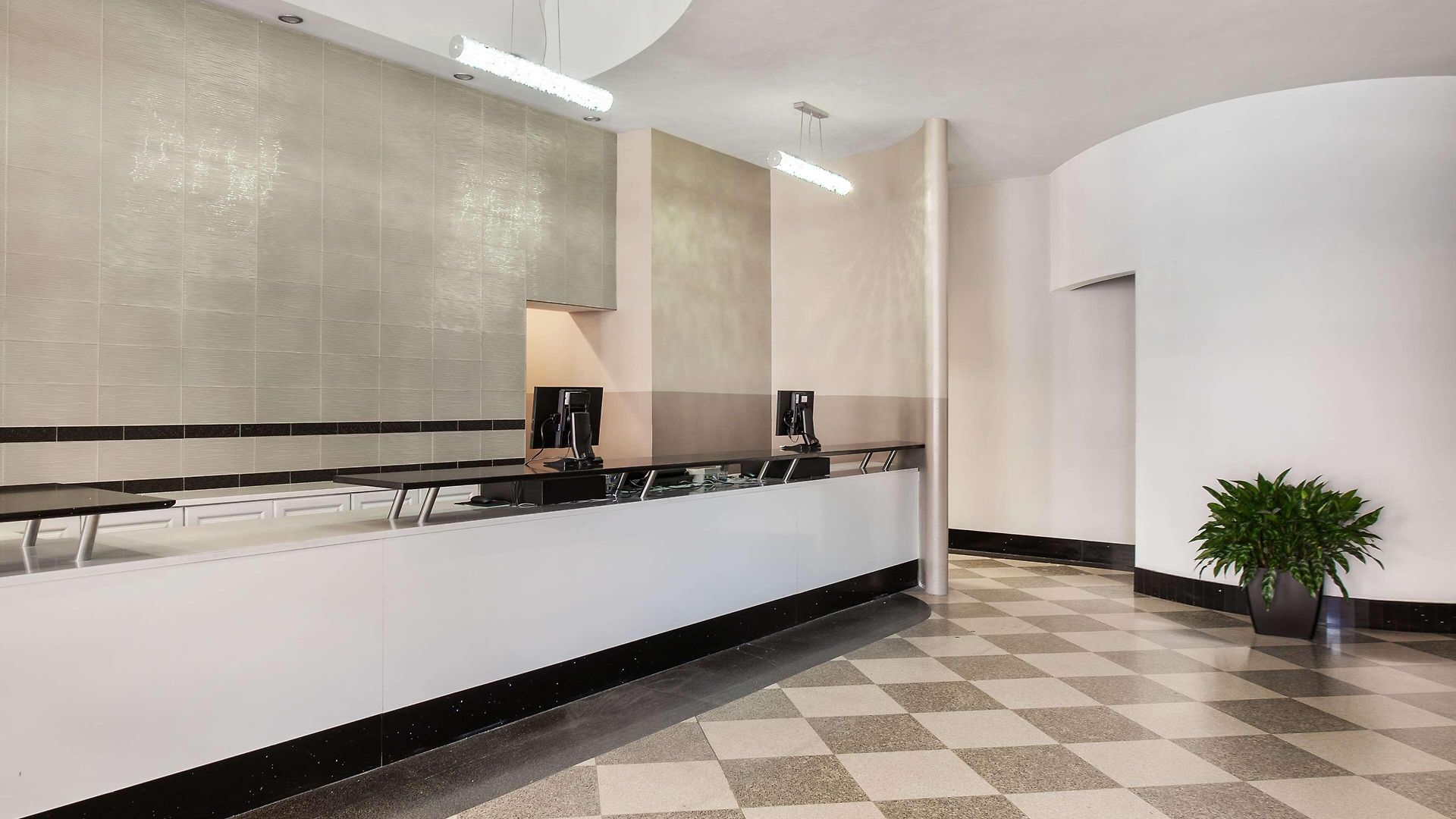 Travelodge By Wyndham Downtown Hotel Chicago