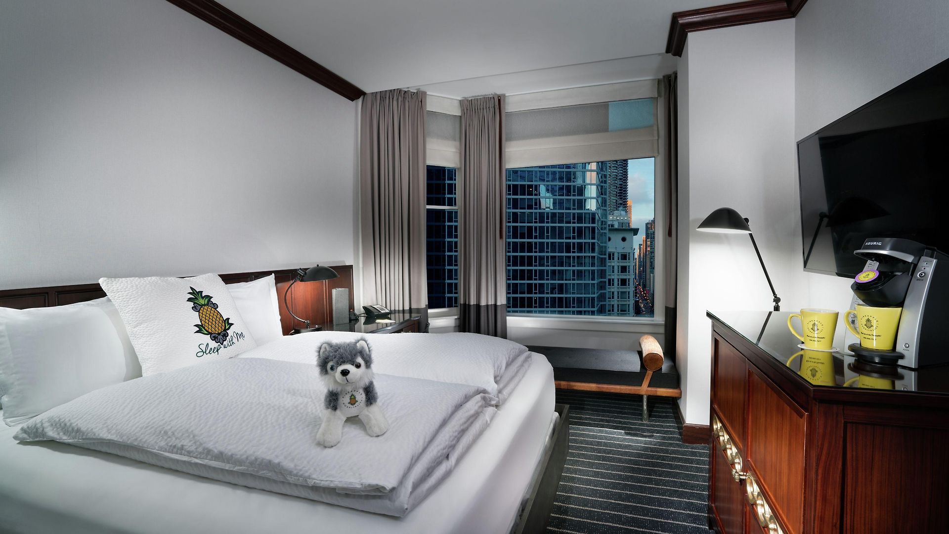 Staypineapple, An Iconic Hotel, The Loop 4* Chicago