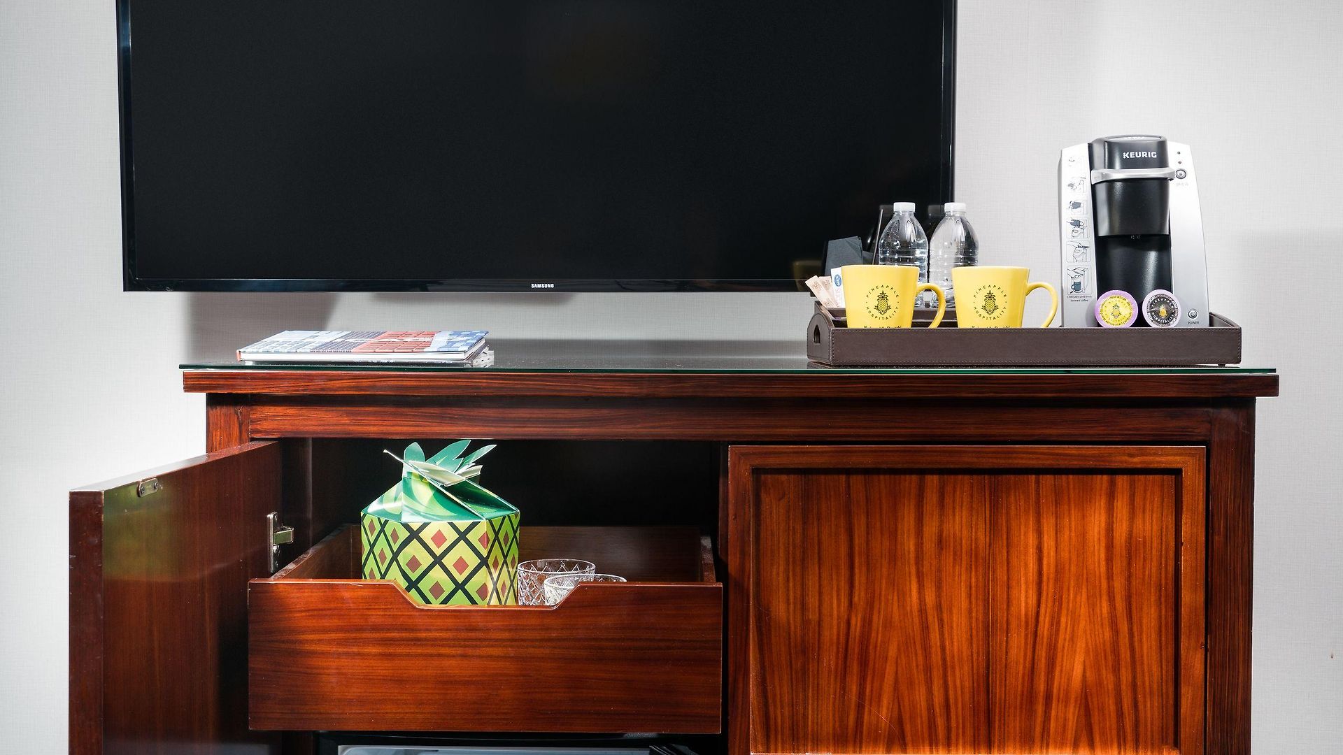 Staypineapple, An Iconic Hotel, The Loop
