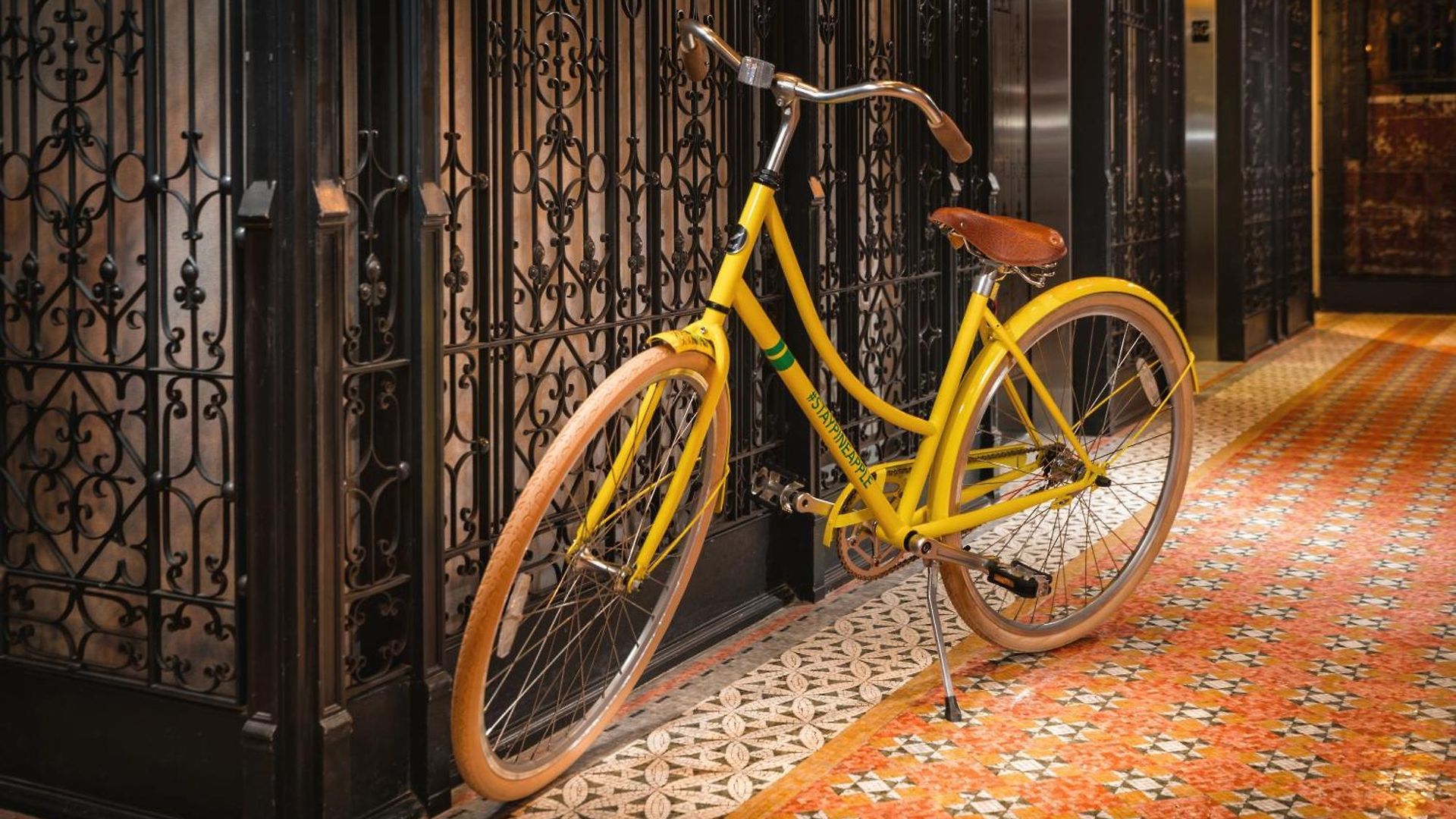 Staypineapple, An Iconic Hotel, The Loop Chicago