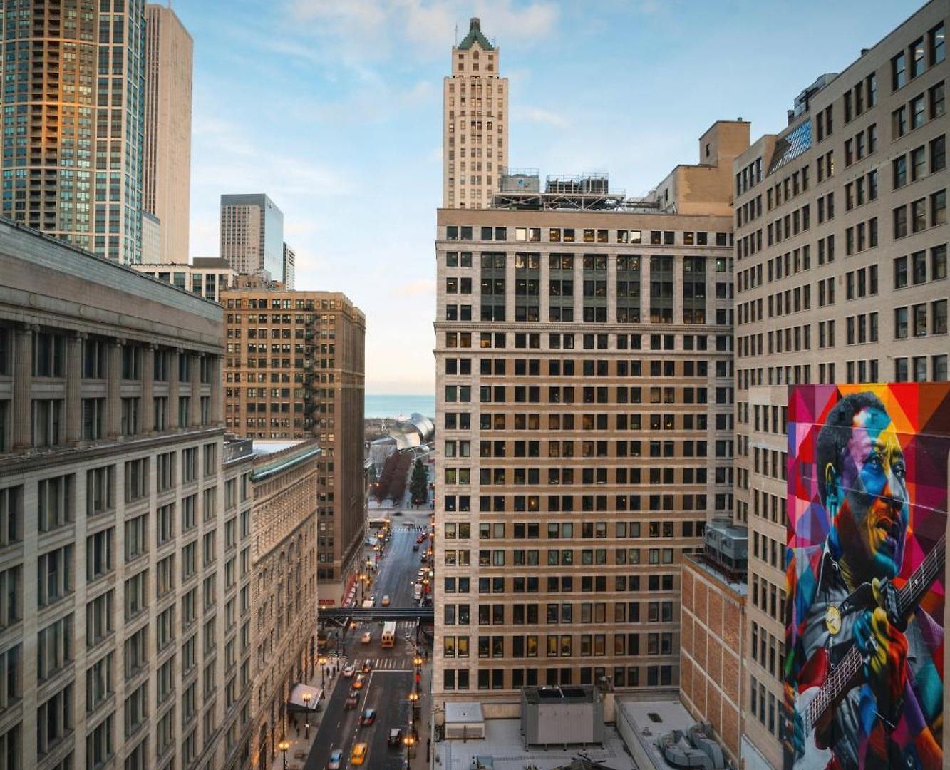 Staypineapple, An Iconic Hotel, The Loop Chicago