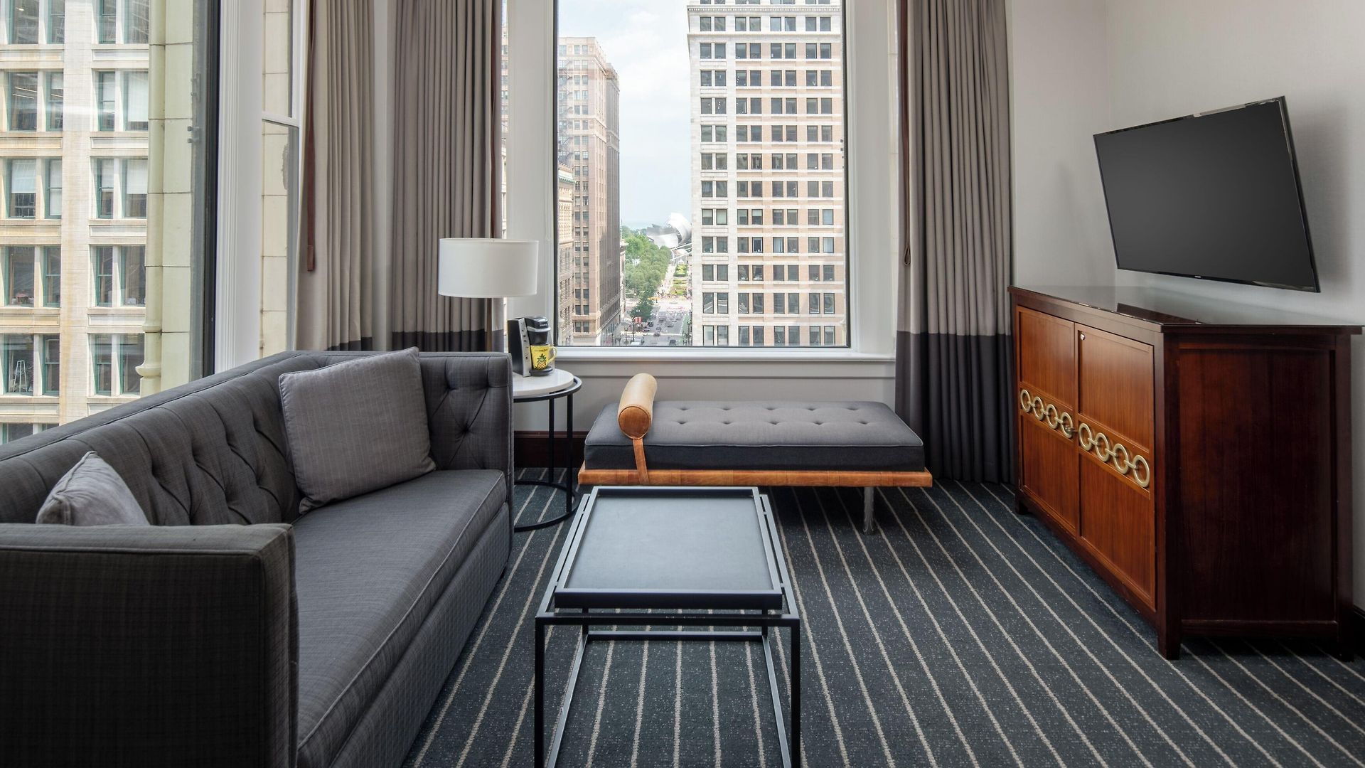Staypineapple, An Iconic Hotel, The Loop 4*