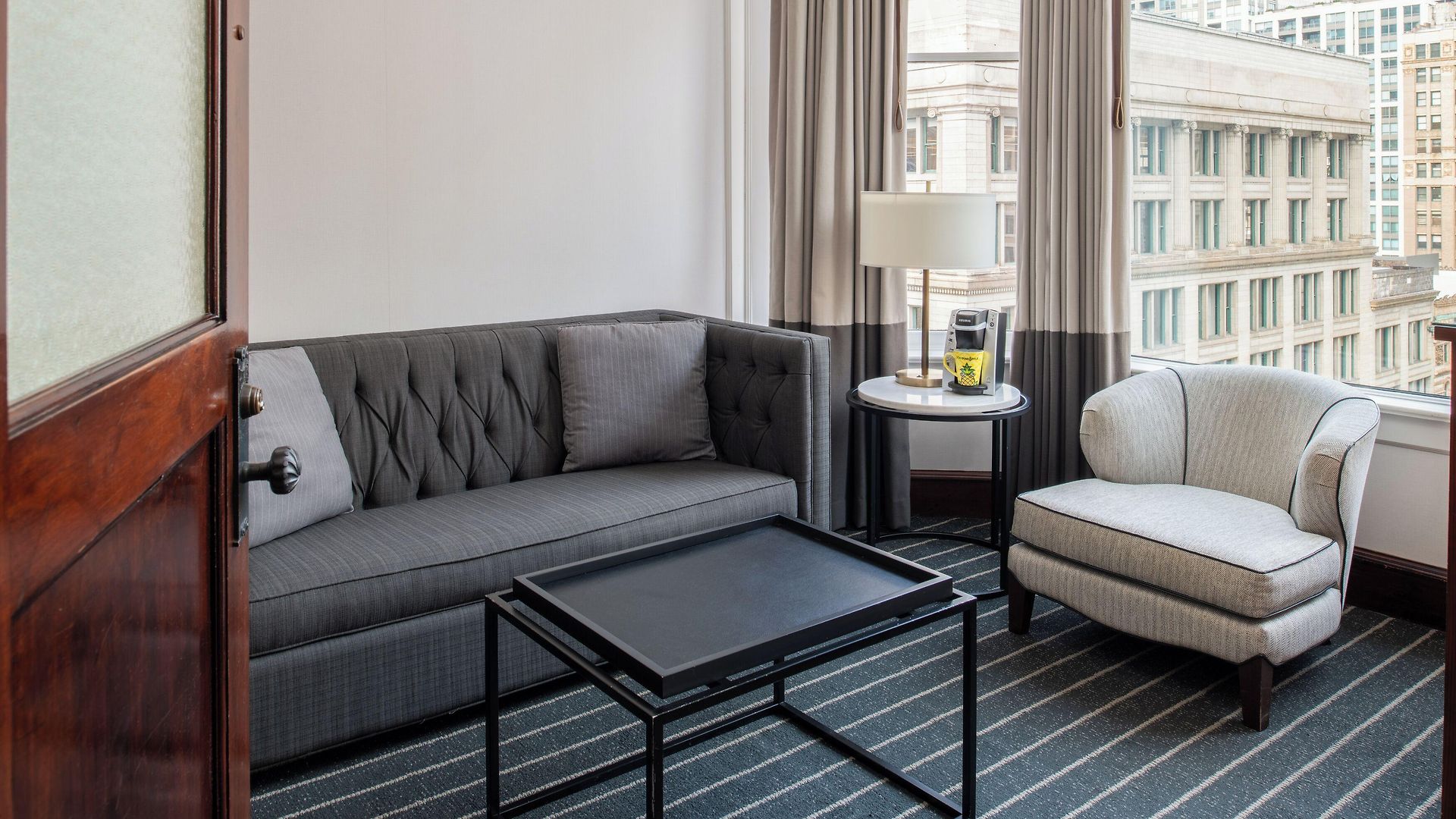 Staypineapple, An Iconic Hotel, The Loop Chicago