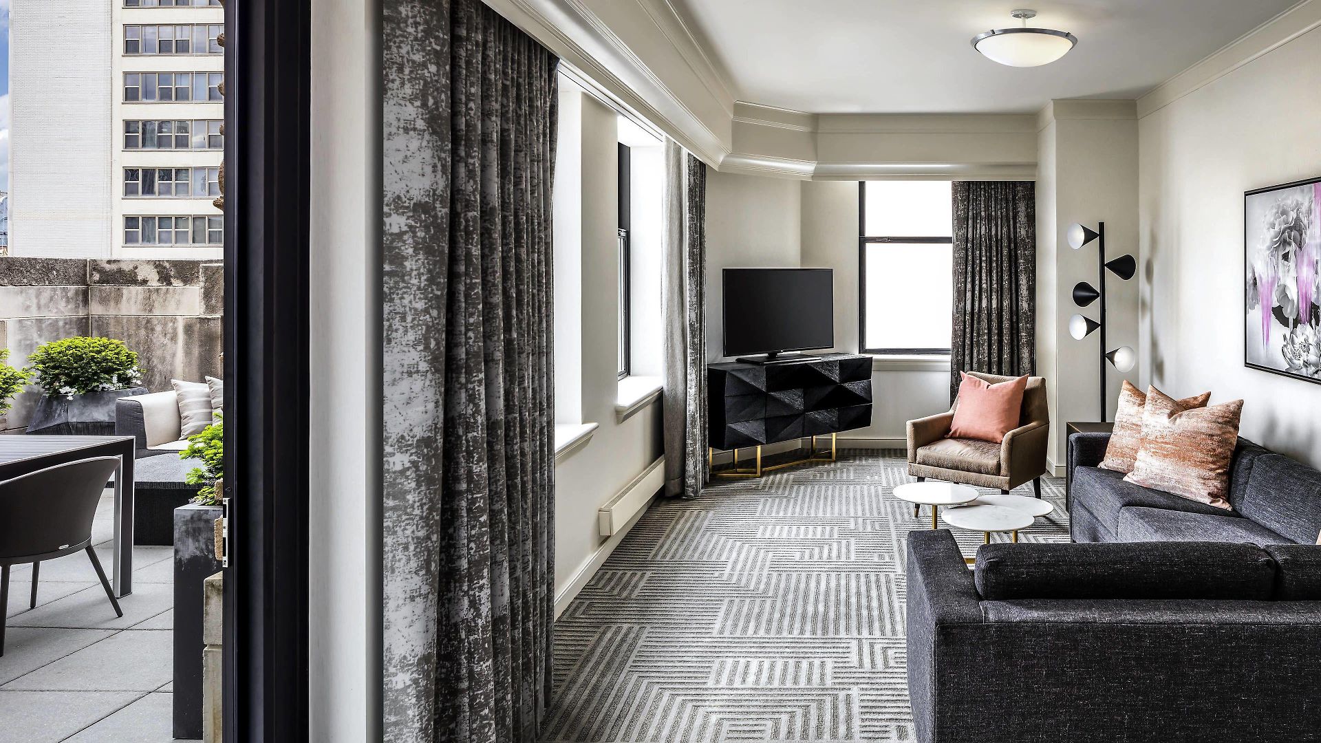 The Gwen, A Luxury Collection Hotel, Michigan Avenue Hotel