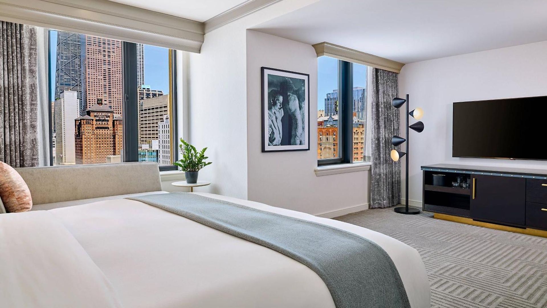 The Gwen, A Luxury Collection Hotel, Michigan Avenue 4*
