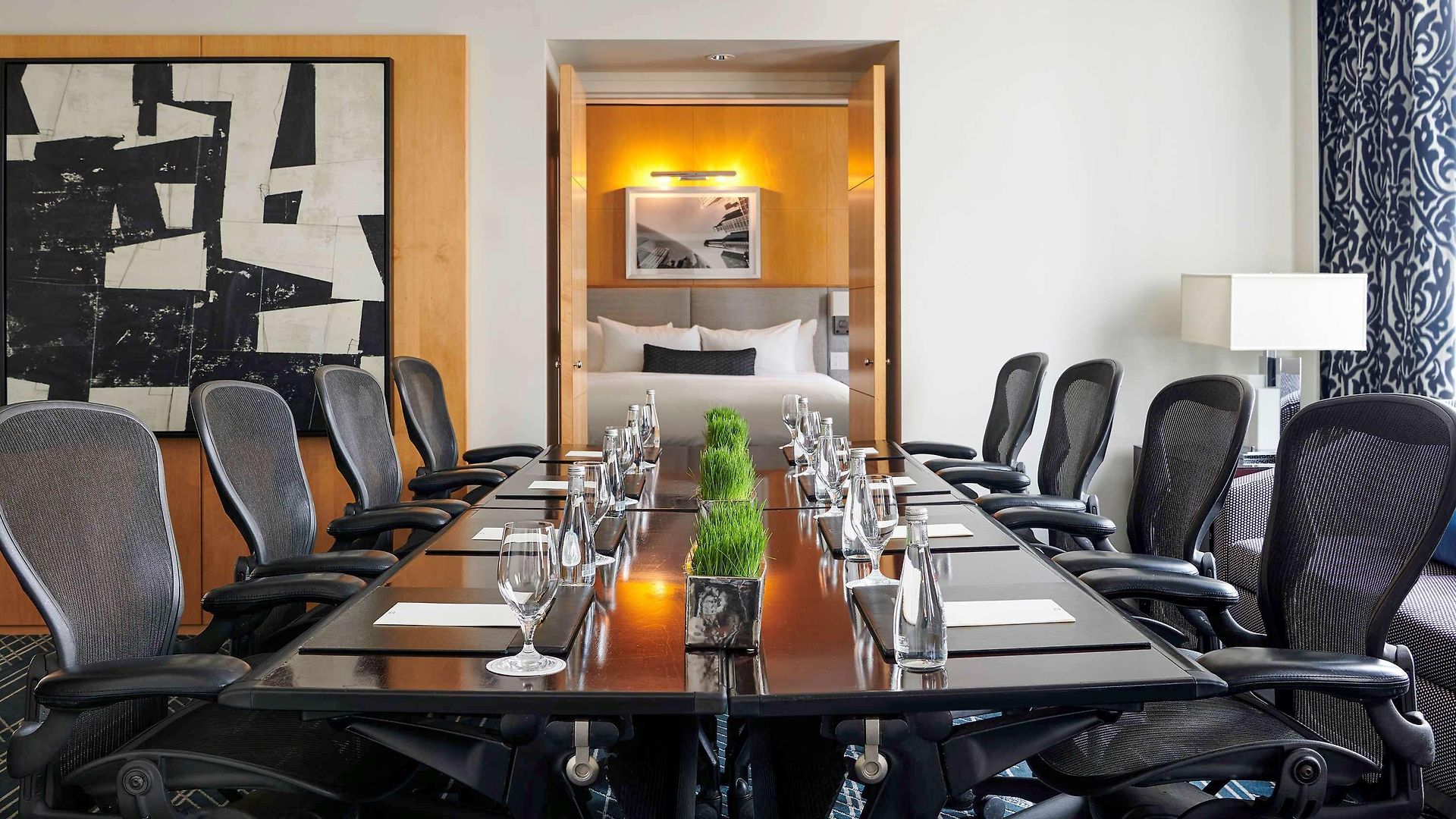 Sofitel Magnificent Mile Hotel