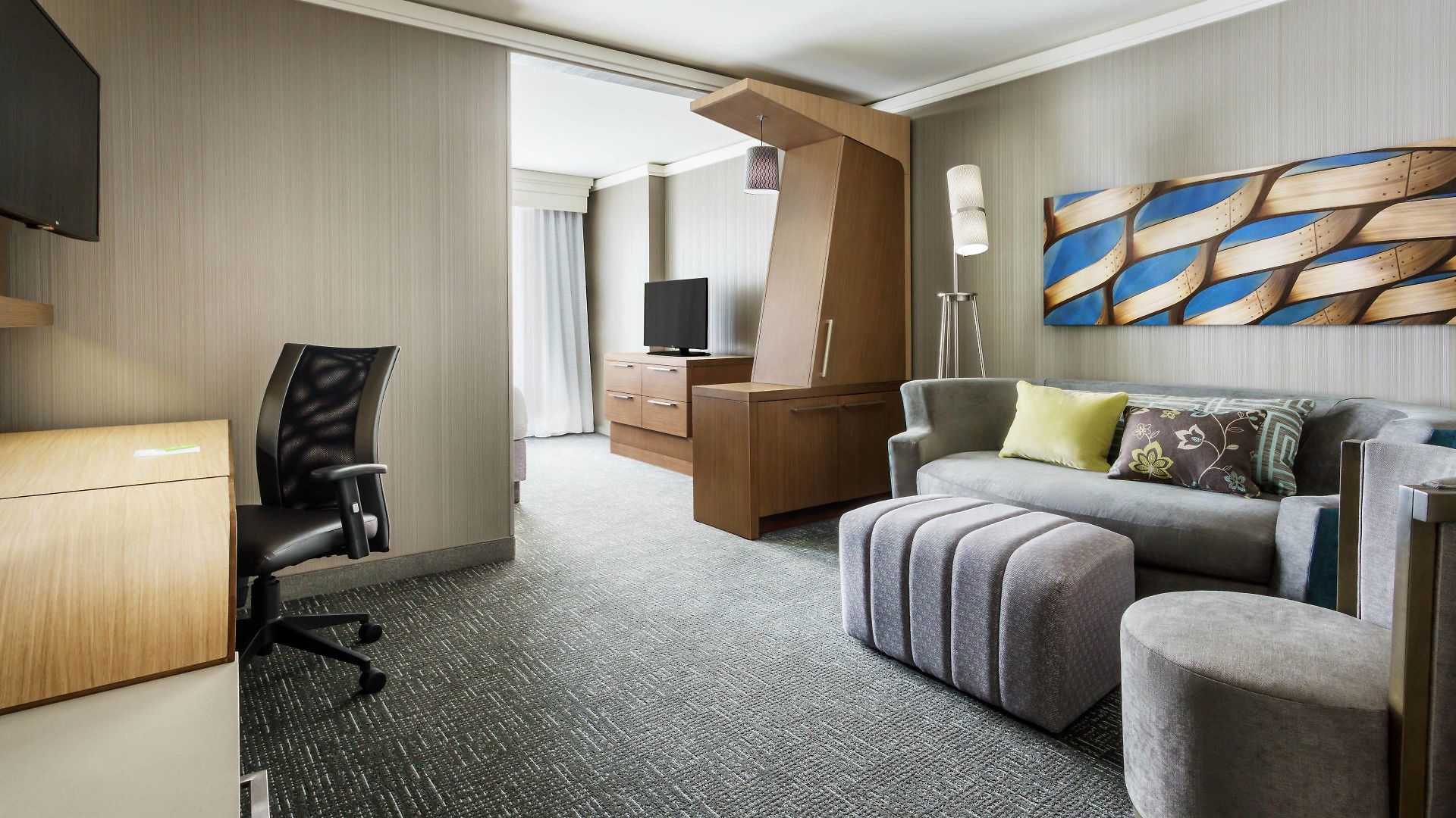 Courtyard By Marriott Downtown/magnificent Mile Hotel 3*