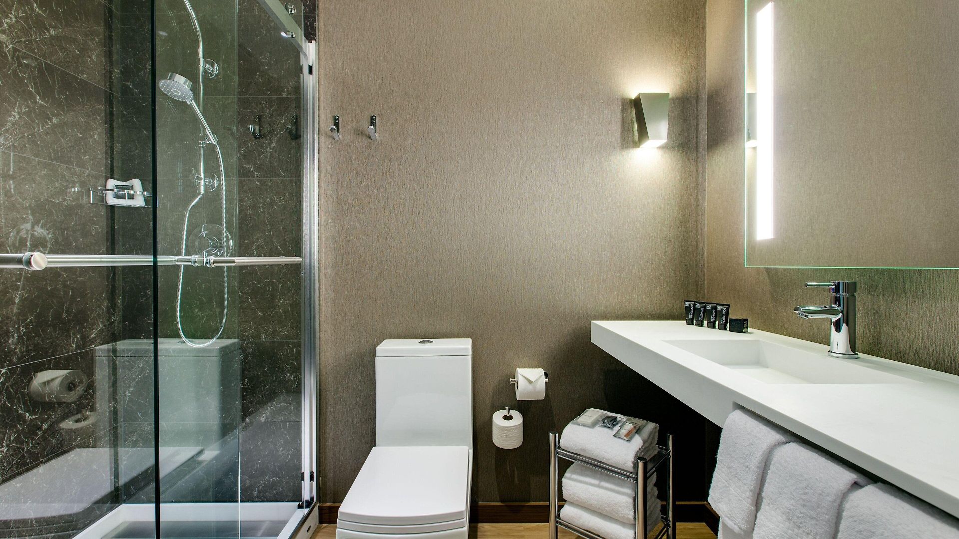 Ac Downtown 4*