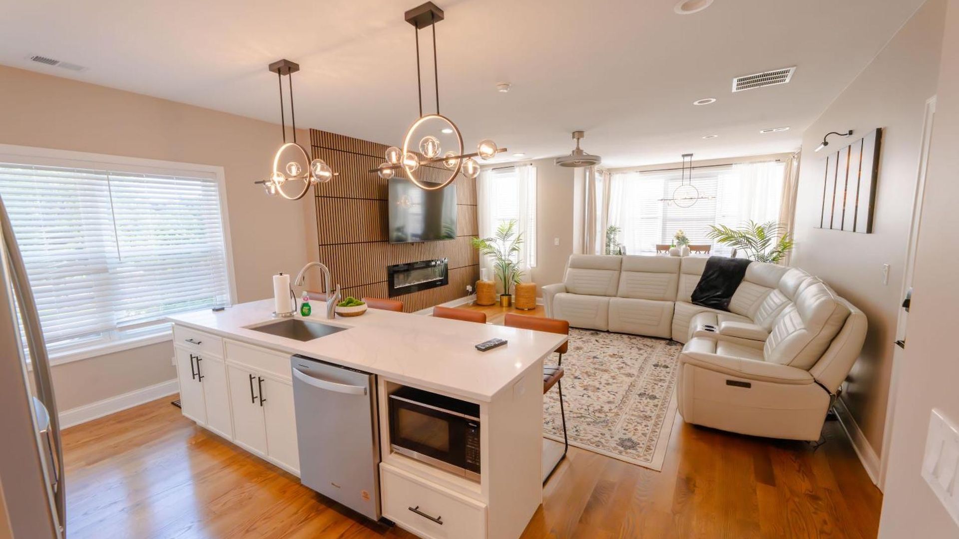 Apartment Luxury Stylish 3br Minutes From Downtown Chicago