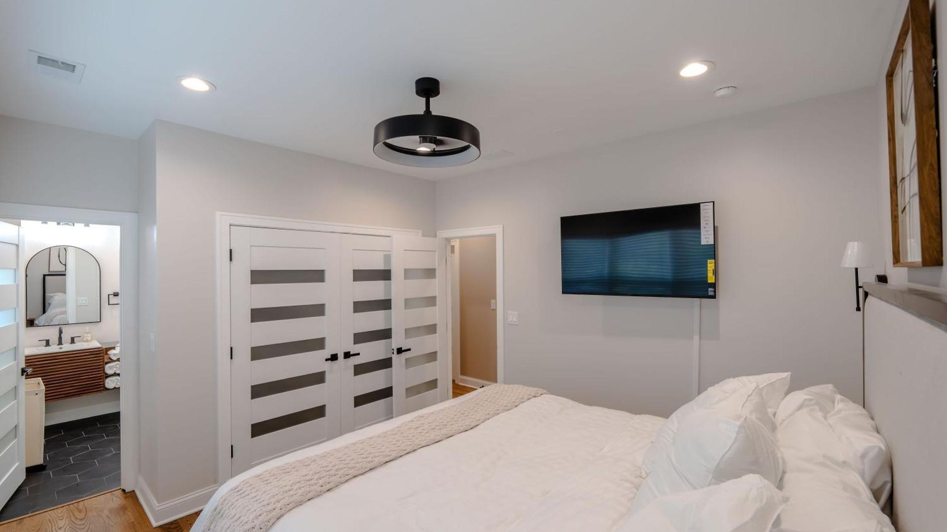 Luxury Stylish 3br Minutes From Downtown