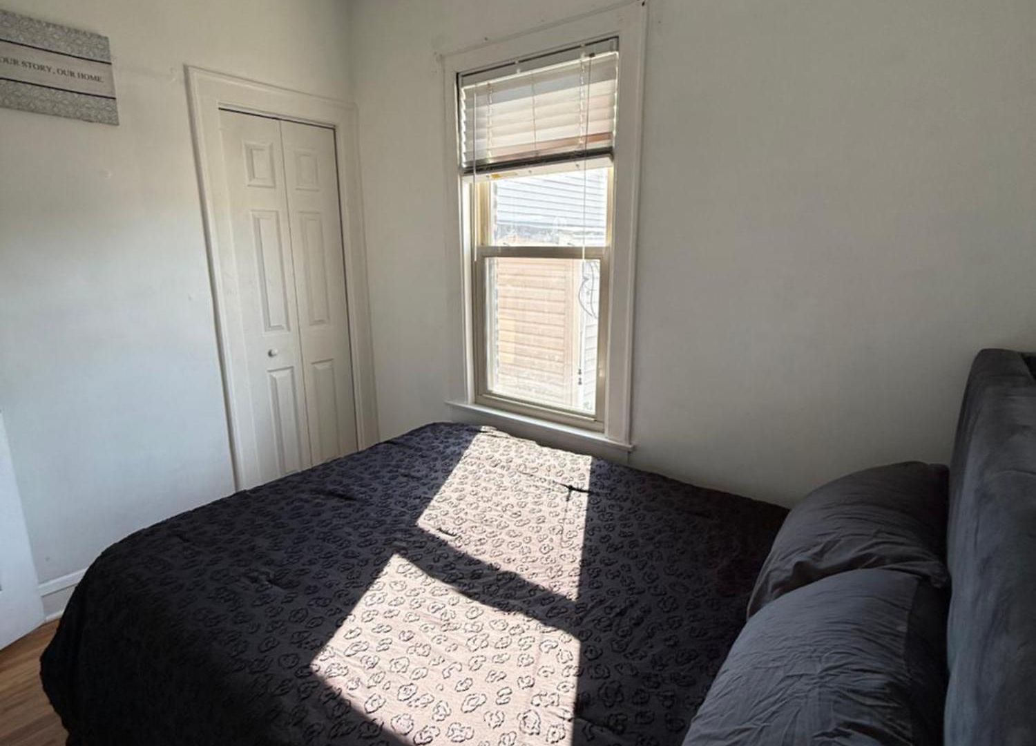 Apartment Prime Location - Cozy 3bd Near Downtown! Free Parking & Fast Wifi! *