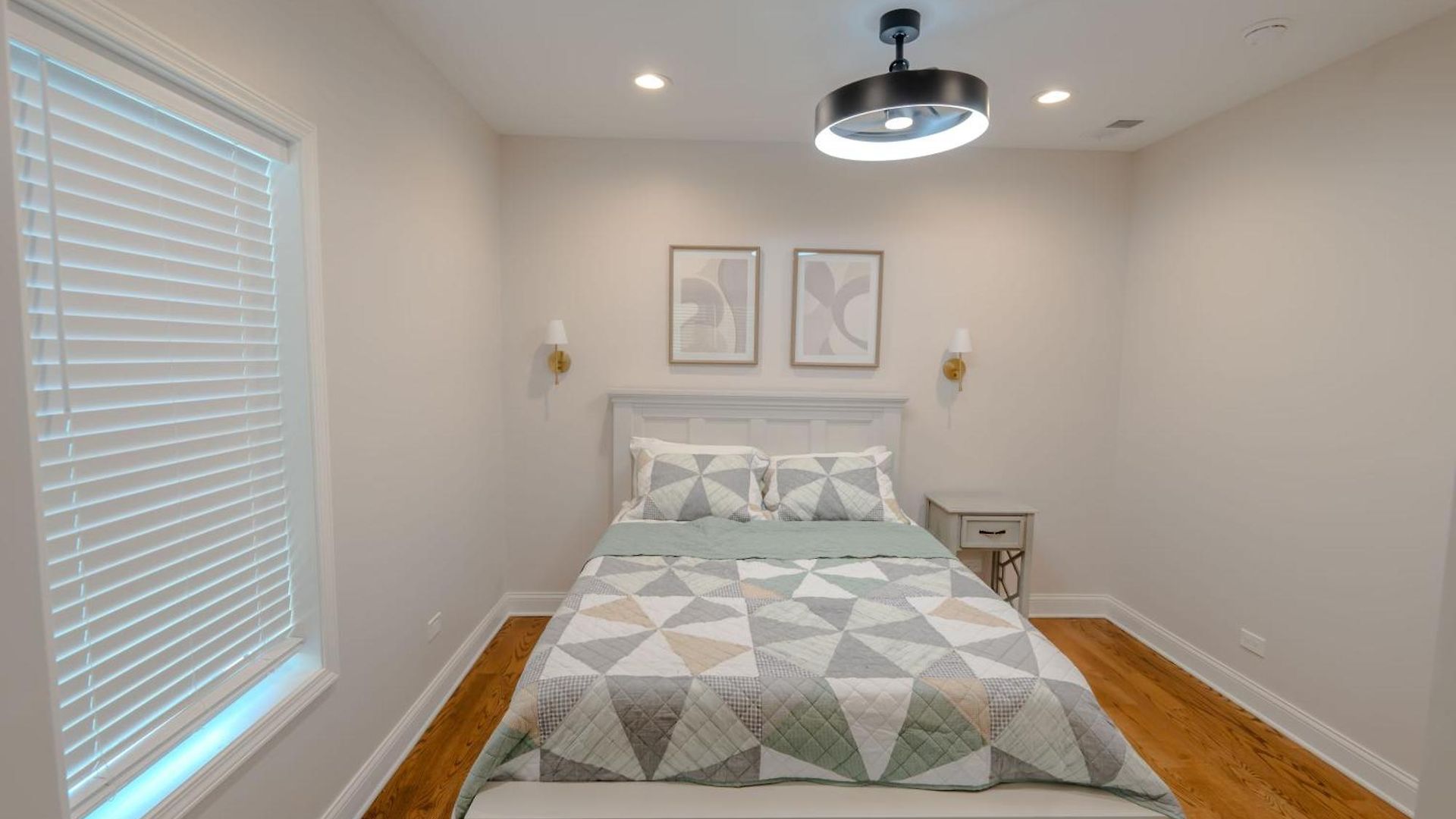 Luxury Stylish 3br Minutes From Downtown Chicago