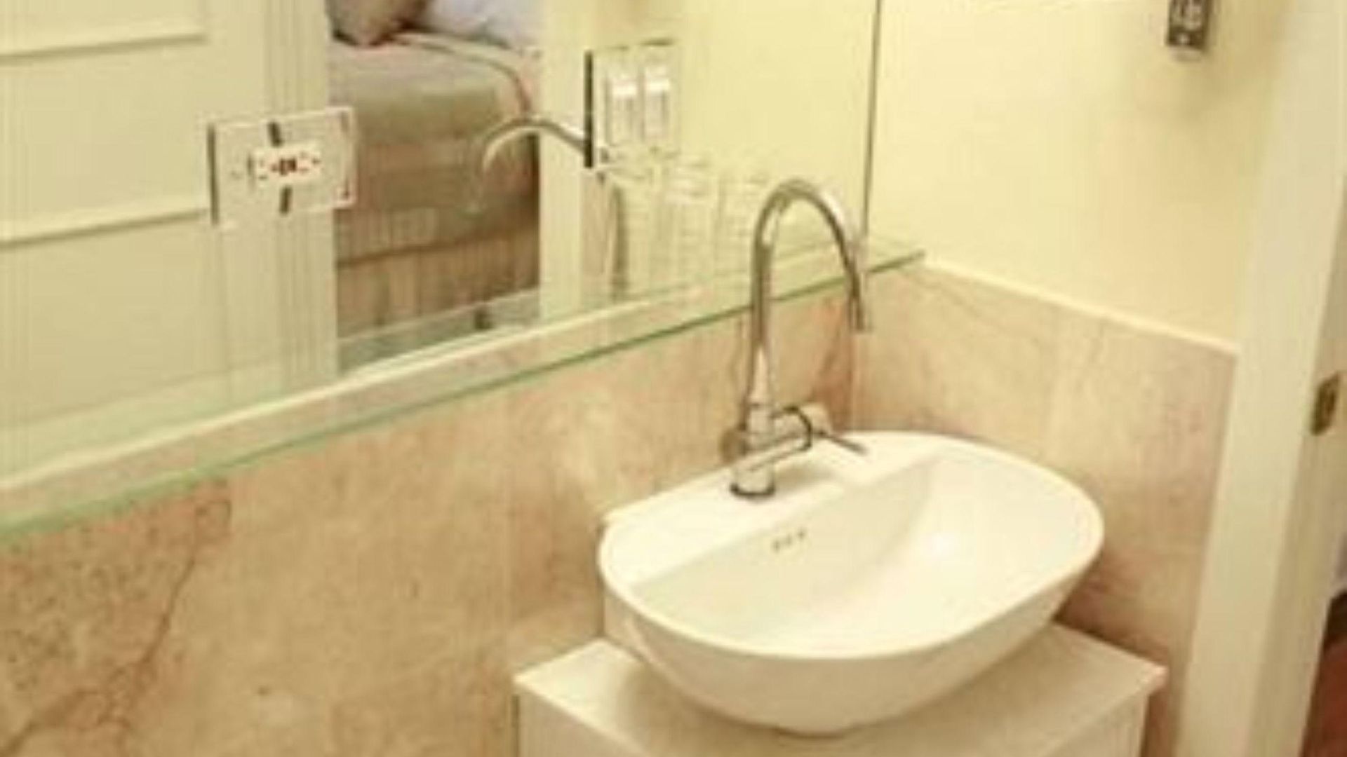 The Golden Arm (adults Only) Inn 2*