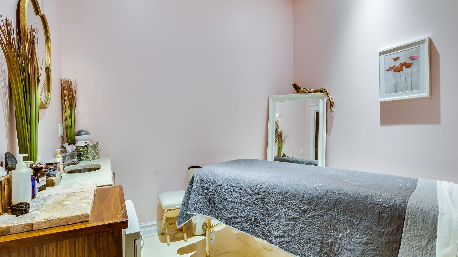 The Golden Arm (adults Only) 2* Chicago