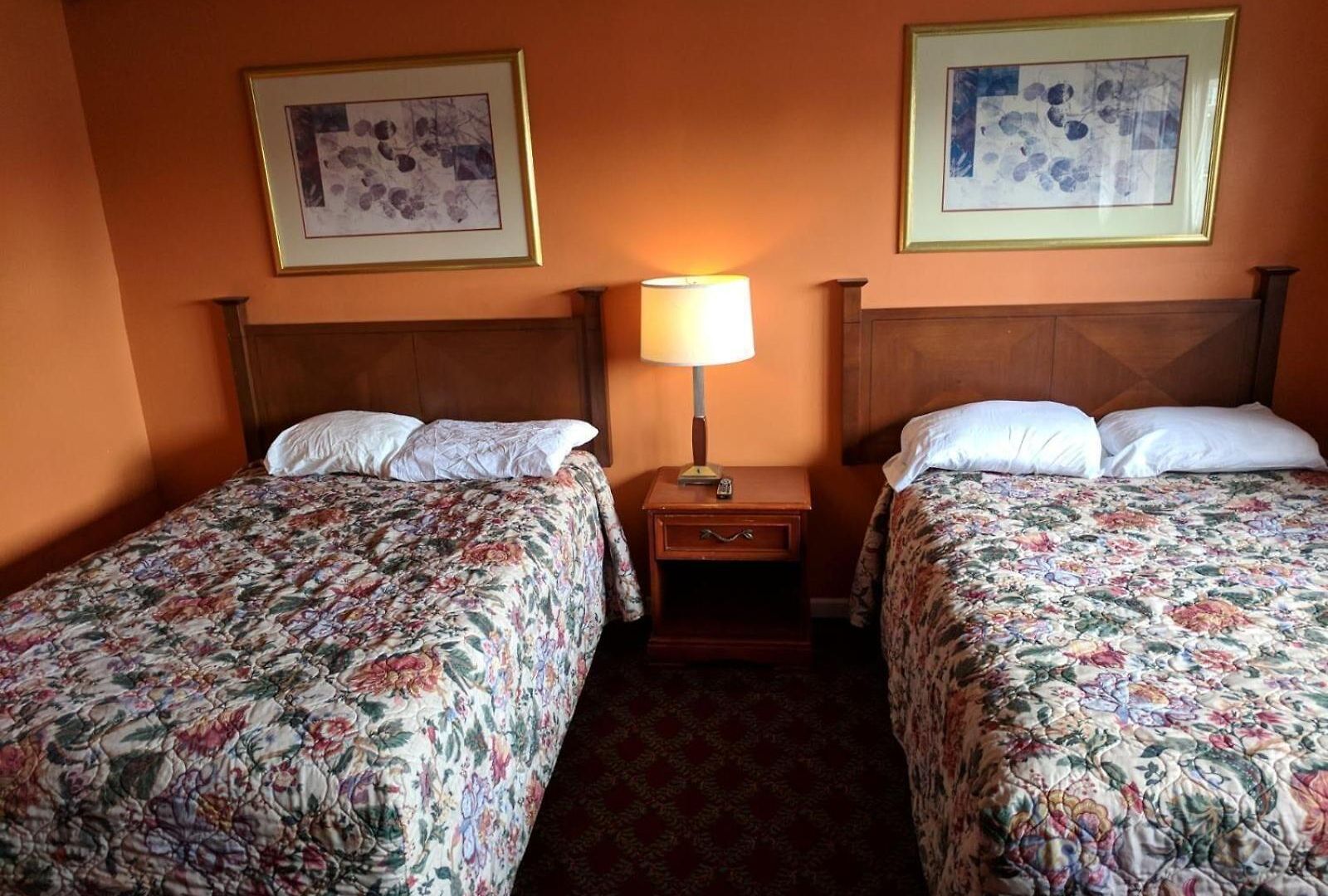 Skylark Hotel 2*