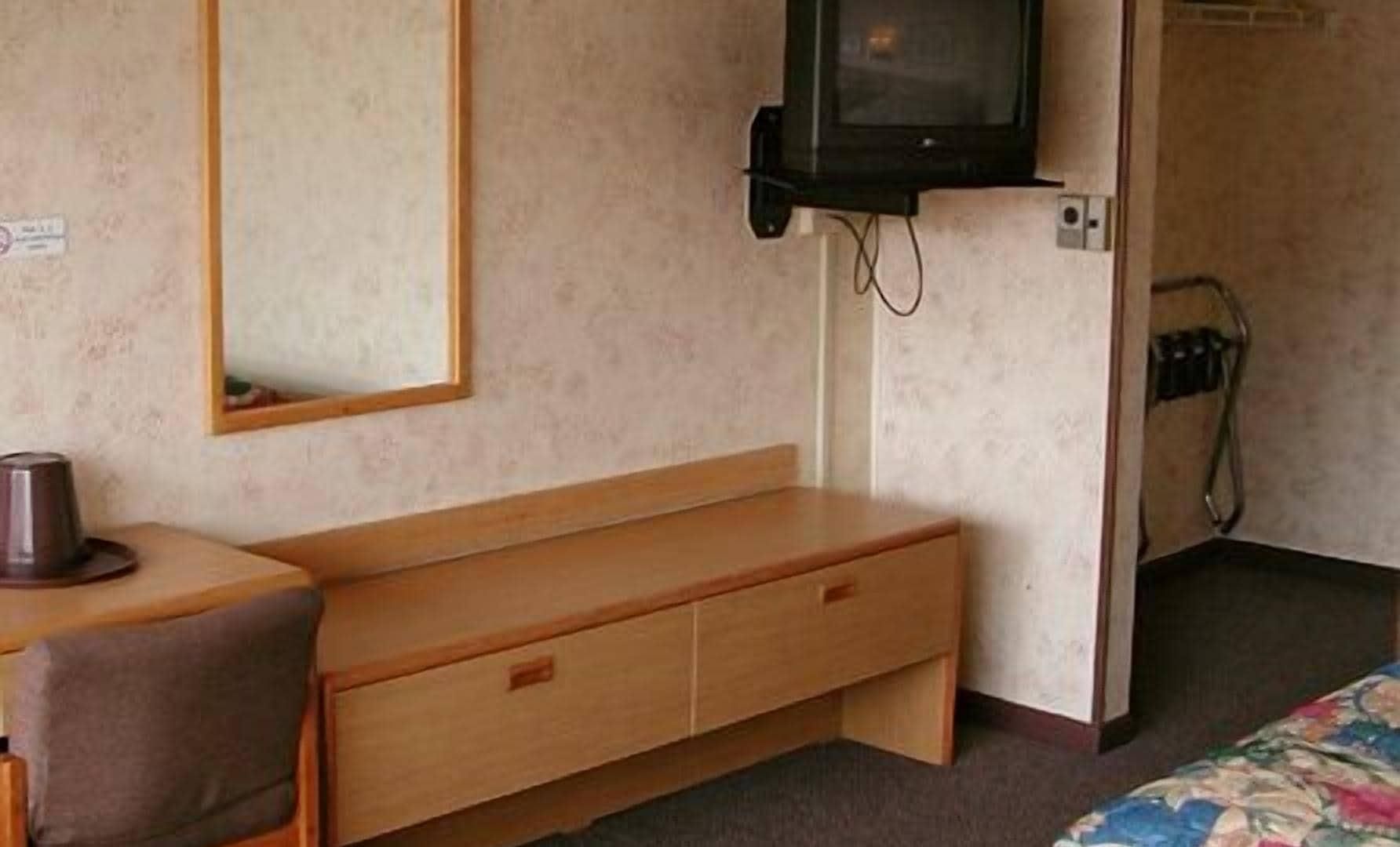 Heart O' Motel 3*