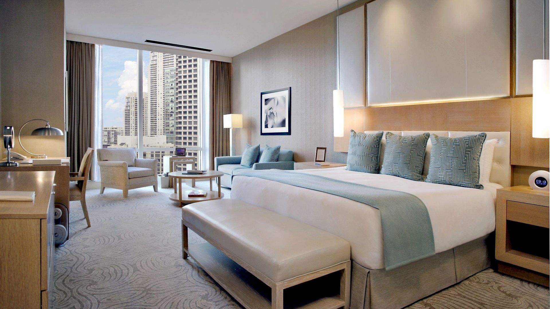 Trump International & Tower Hotel 5*