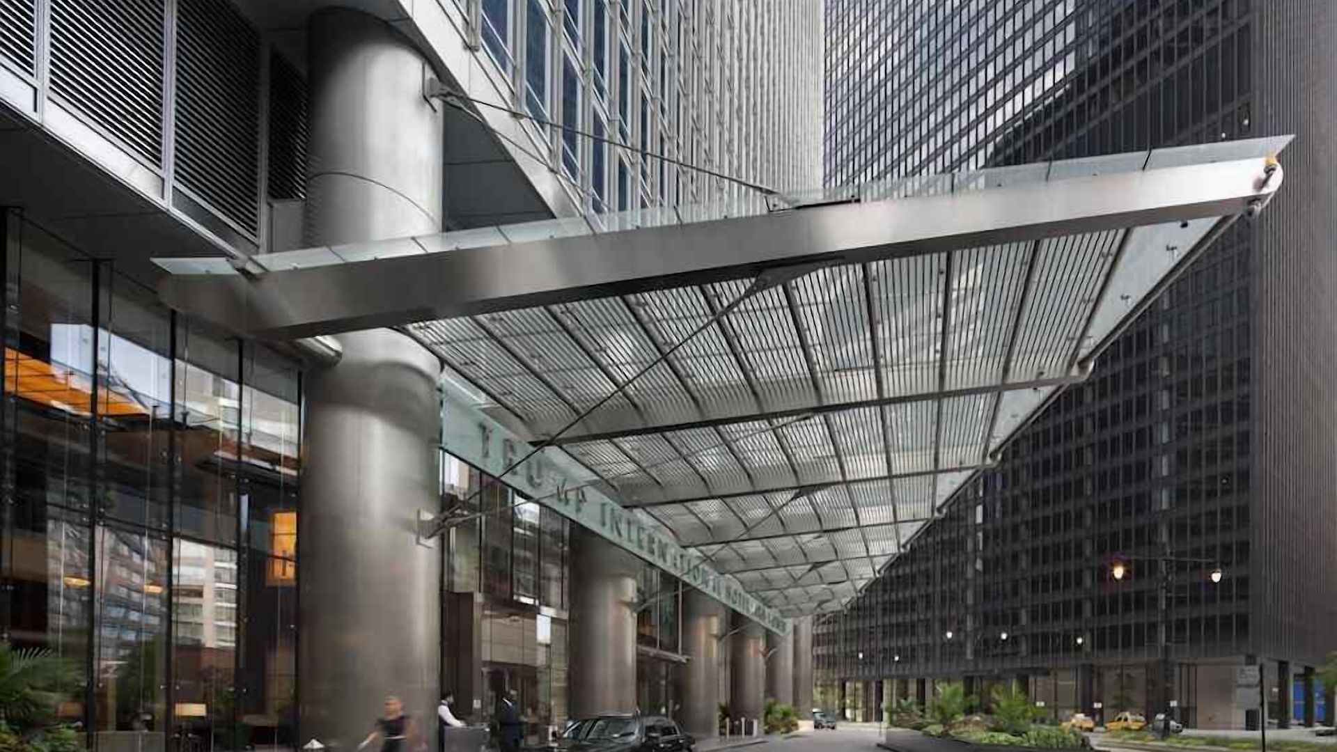 Trump International & Tower Hotel 5*