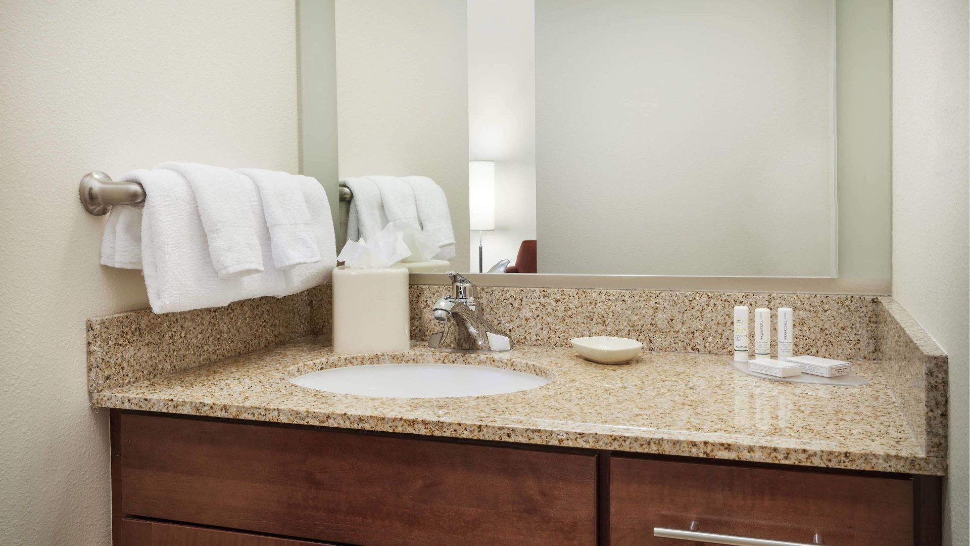 Hotel By Marriott Downtown/river North 3*