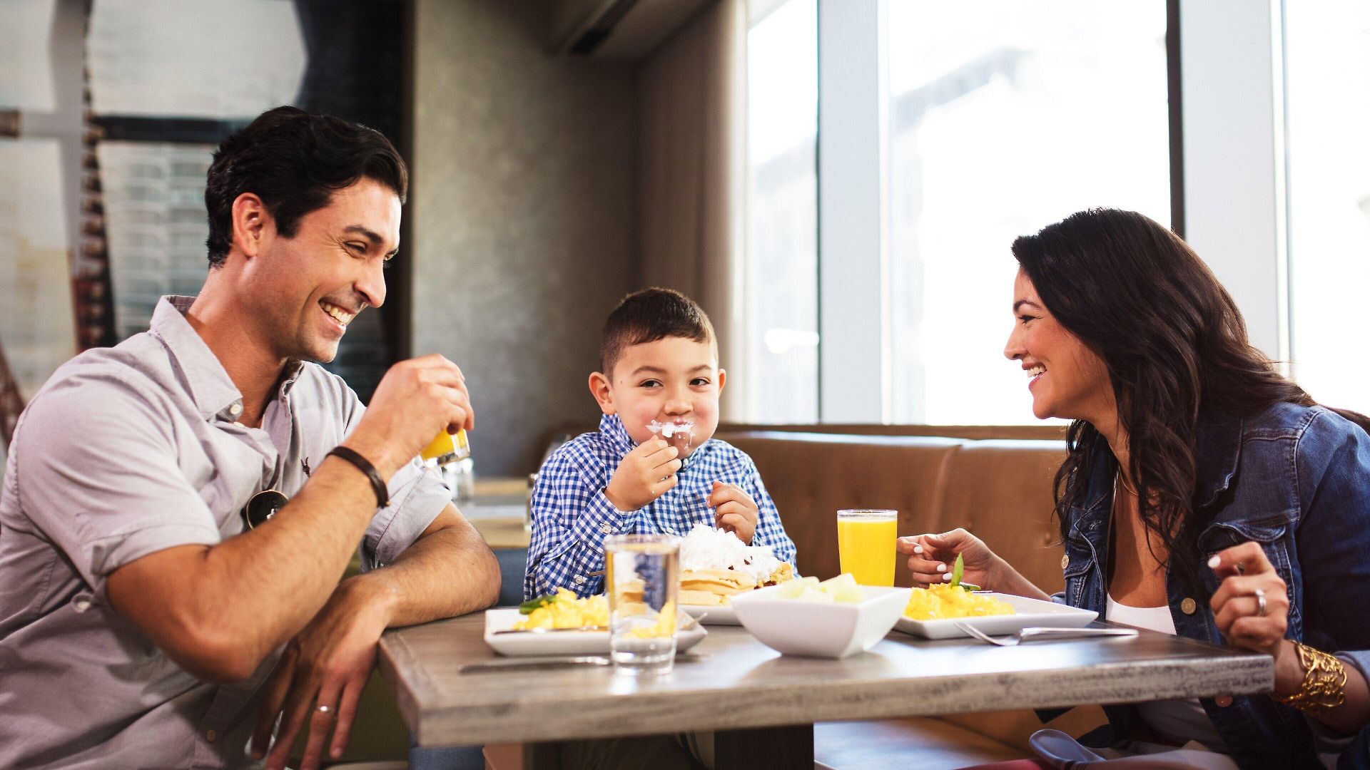 By Marriott Downtown/river North 3* Chicago