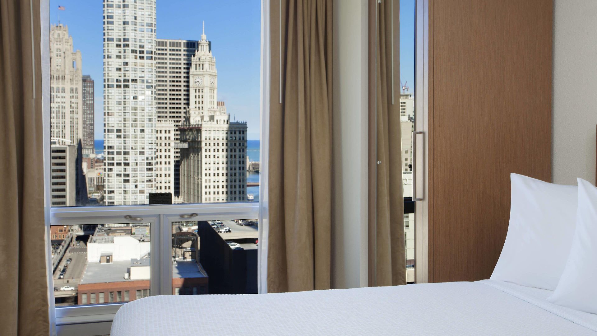 Hotel Springhill Downtown/river North