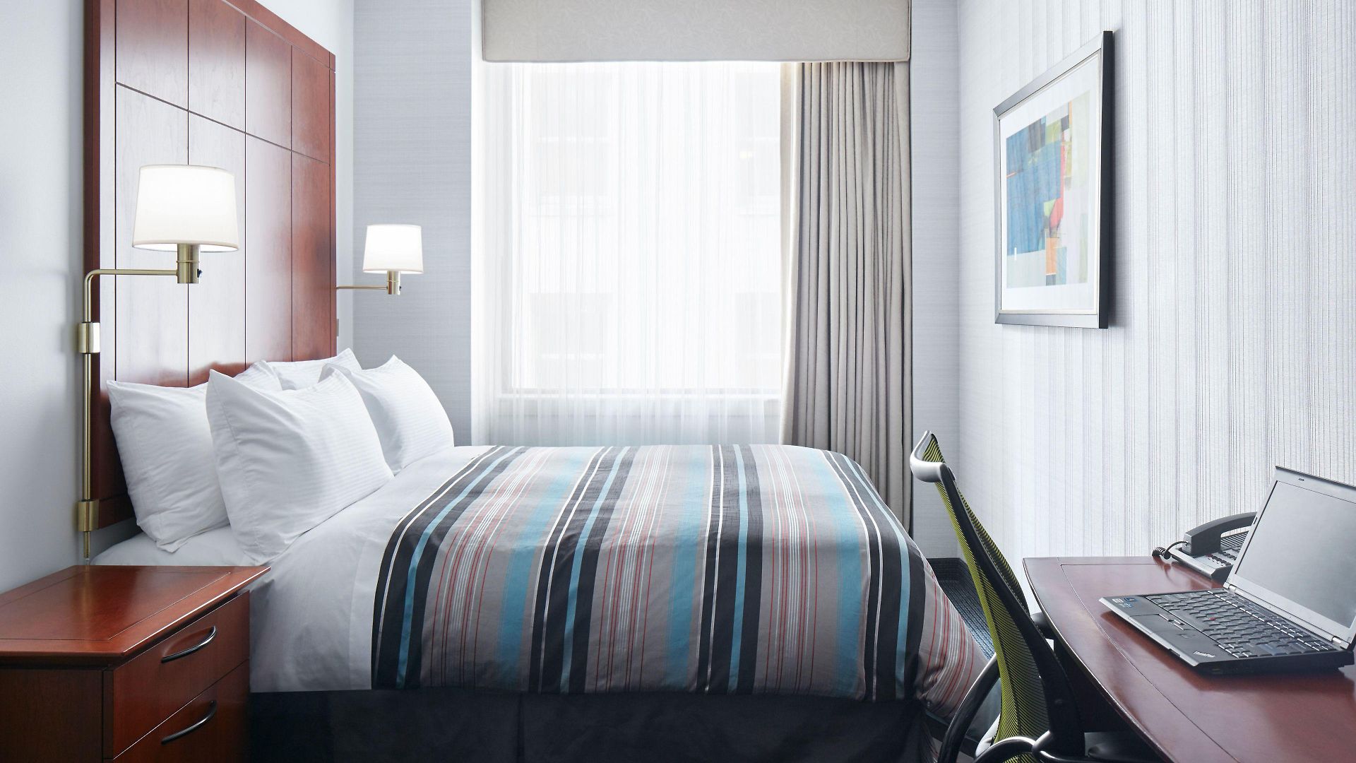 Loop Hotel 4*