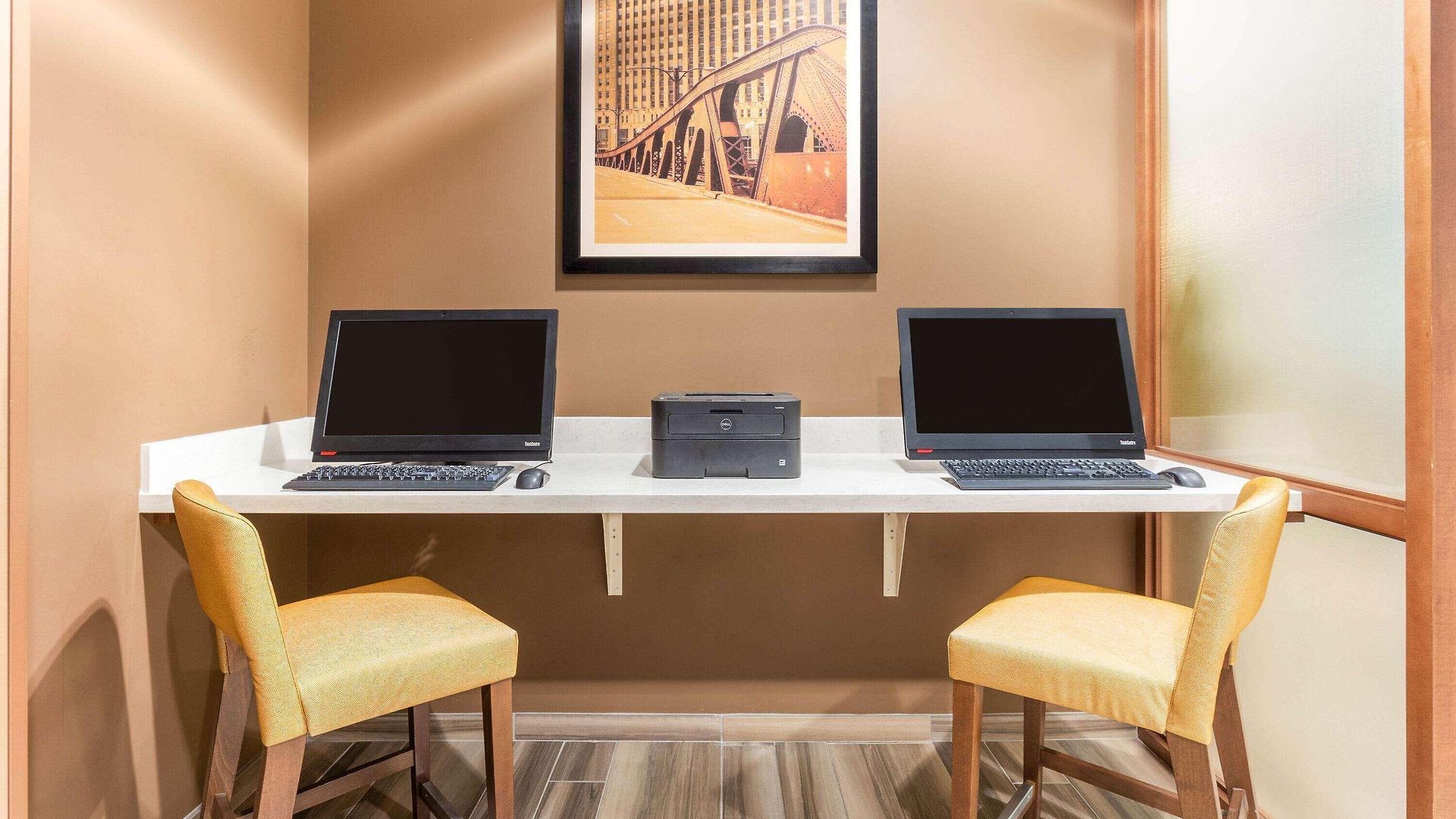 Hotel La Quinta & By Wyndham Downtown