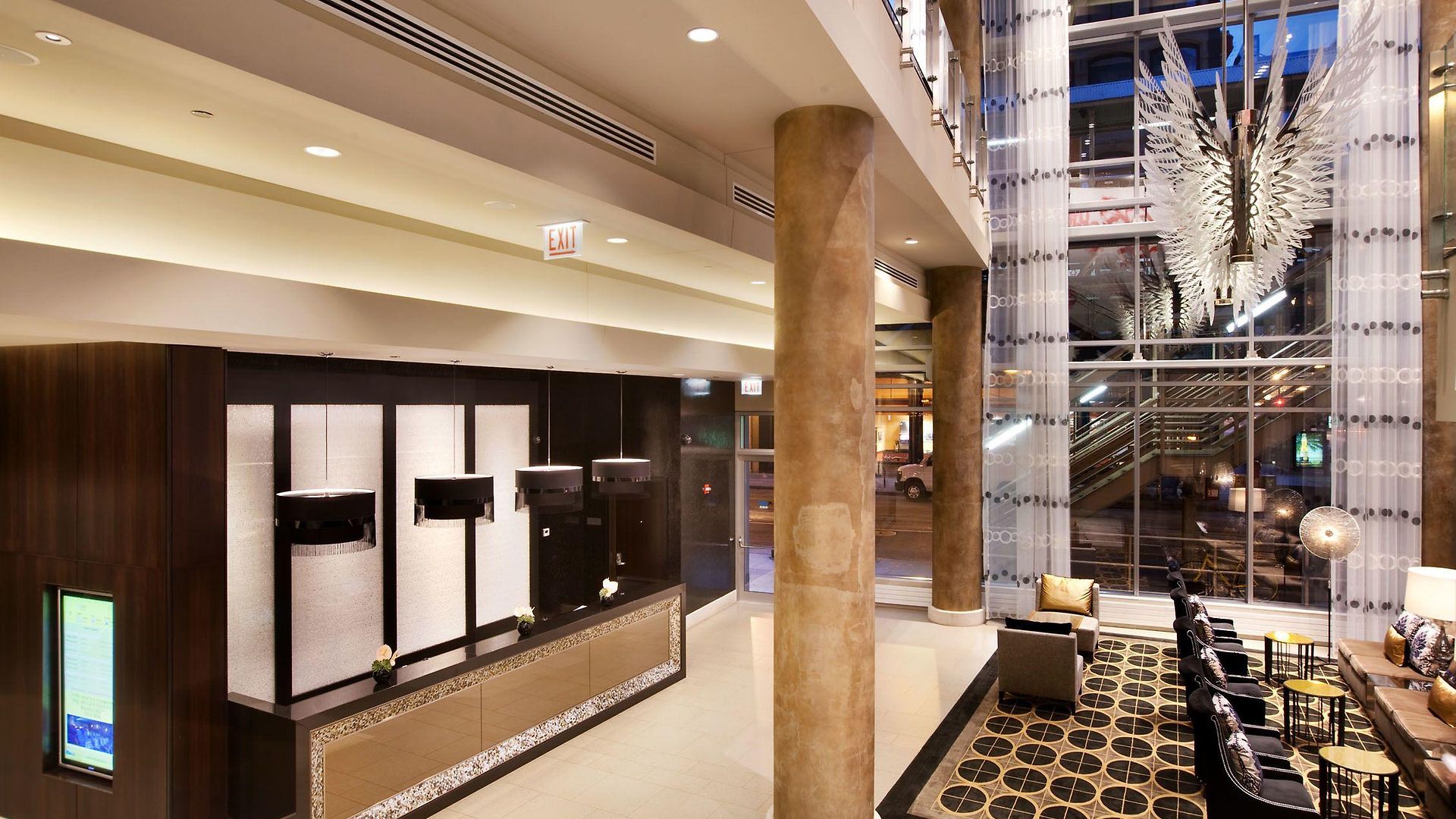 Hotel Thewit Chicago, A Hilton 4*