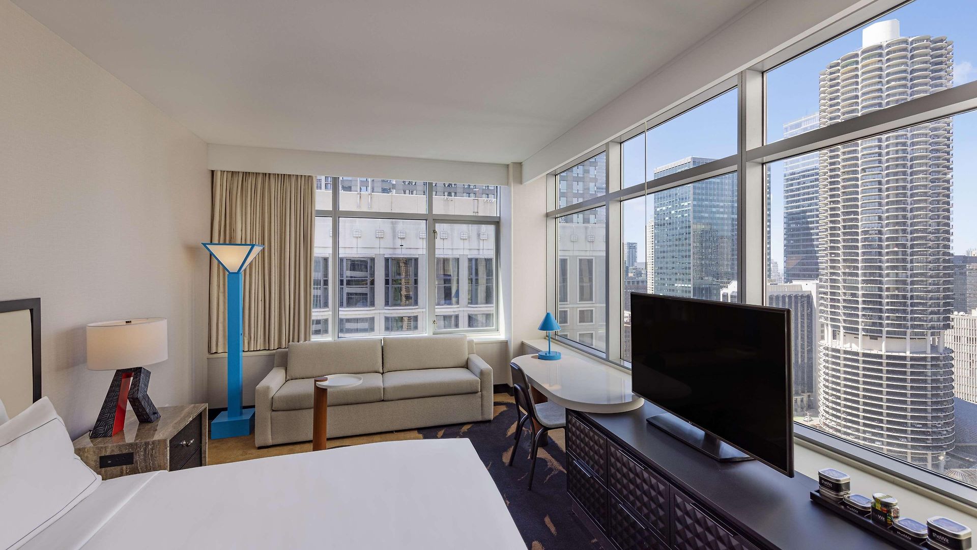 Thewit Chicago, A Hilton Hotel