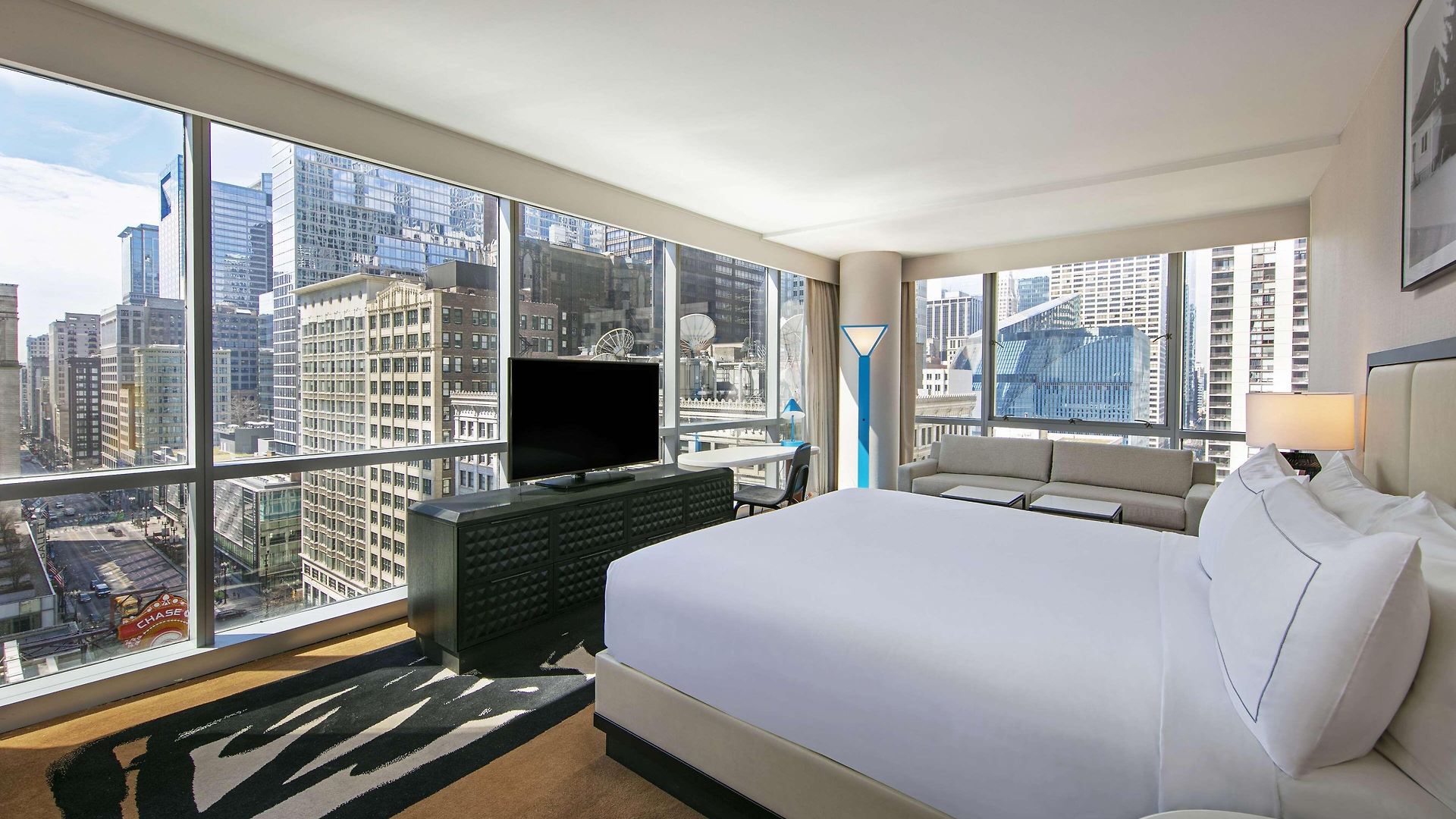 Hotel Thewit Chicago, A Hilton Chicago