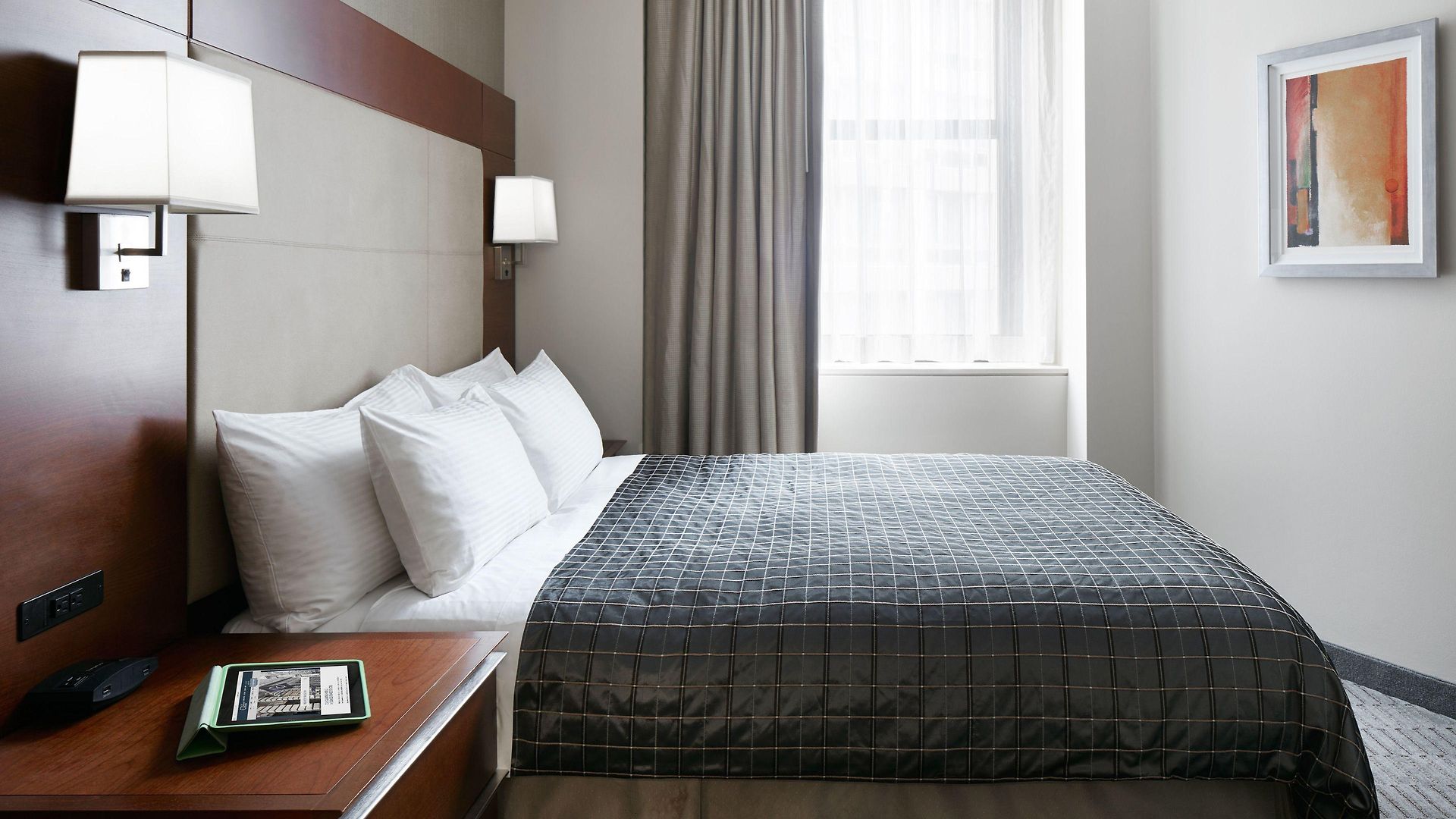 River Hotel 4*