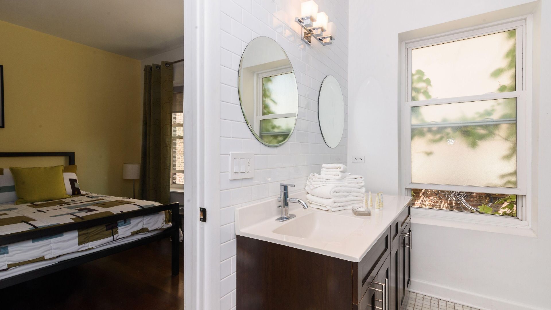 House 5863- Chicago's Premier 4*