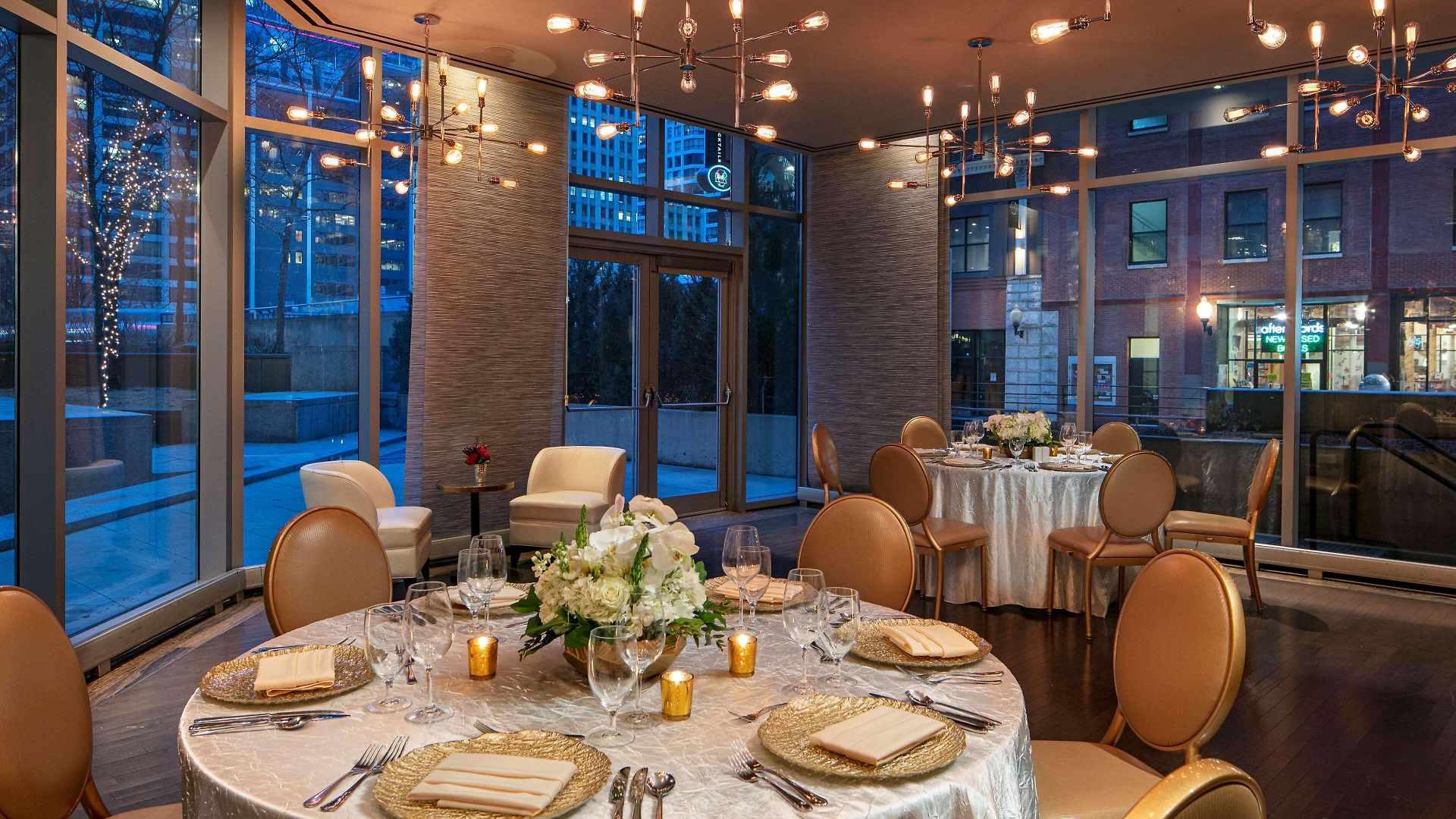 Hotel The Royal Sonesta River North