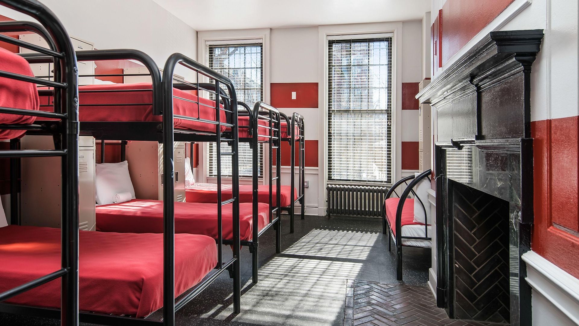 Hostel Getaway Chicago