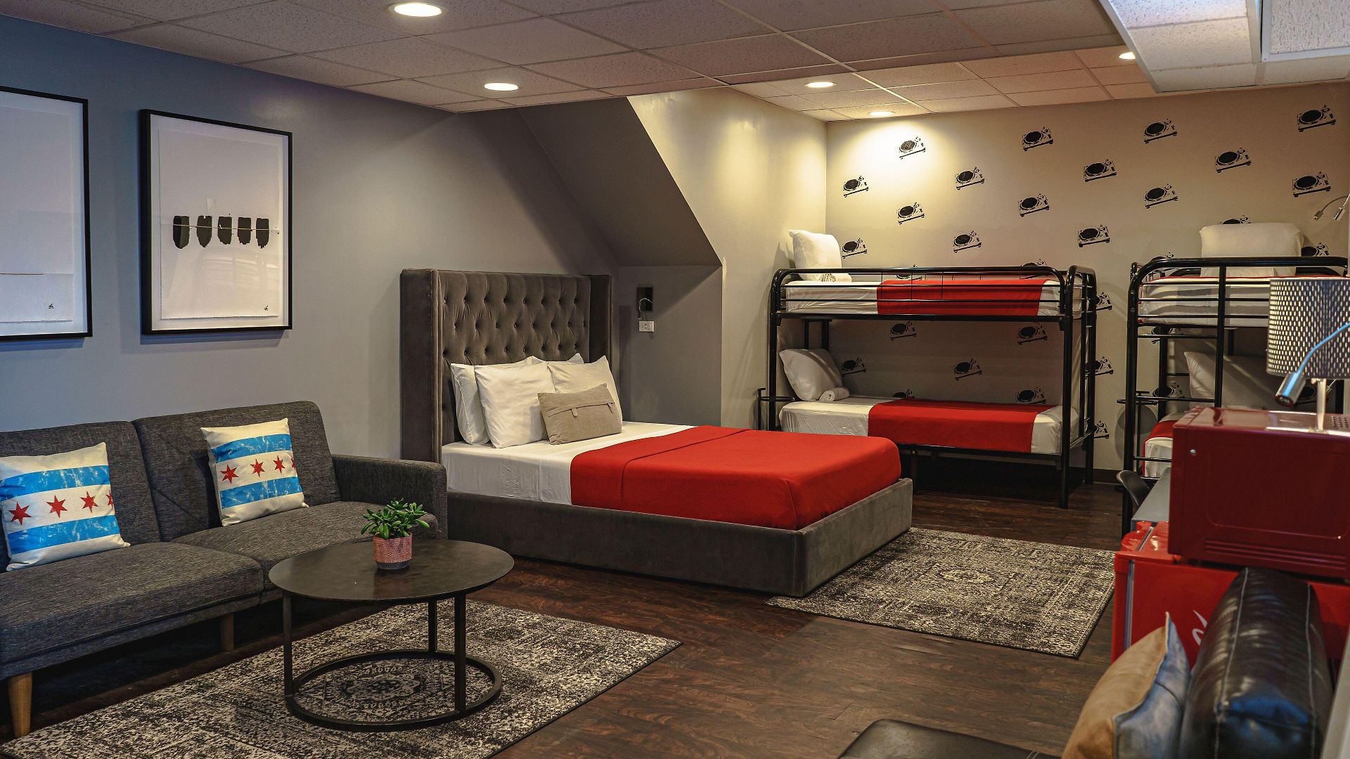 Hostel Getaway Chicago
