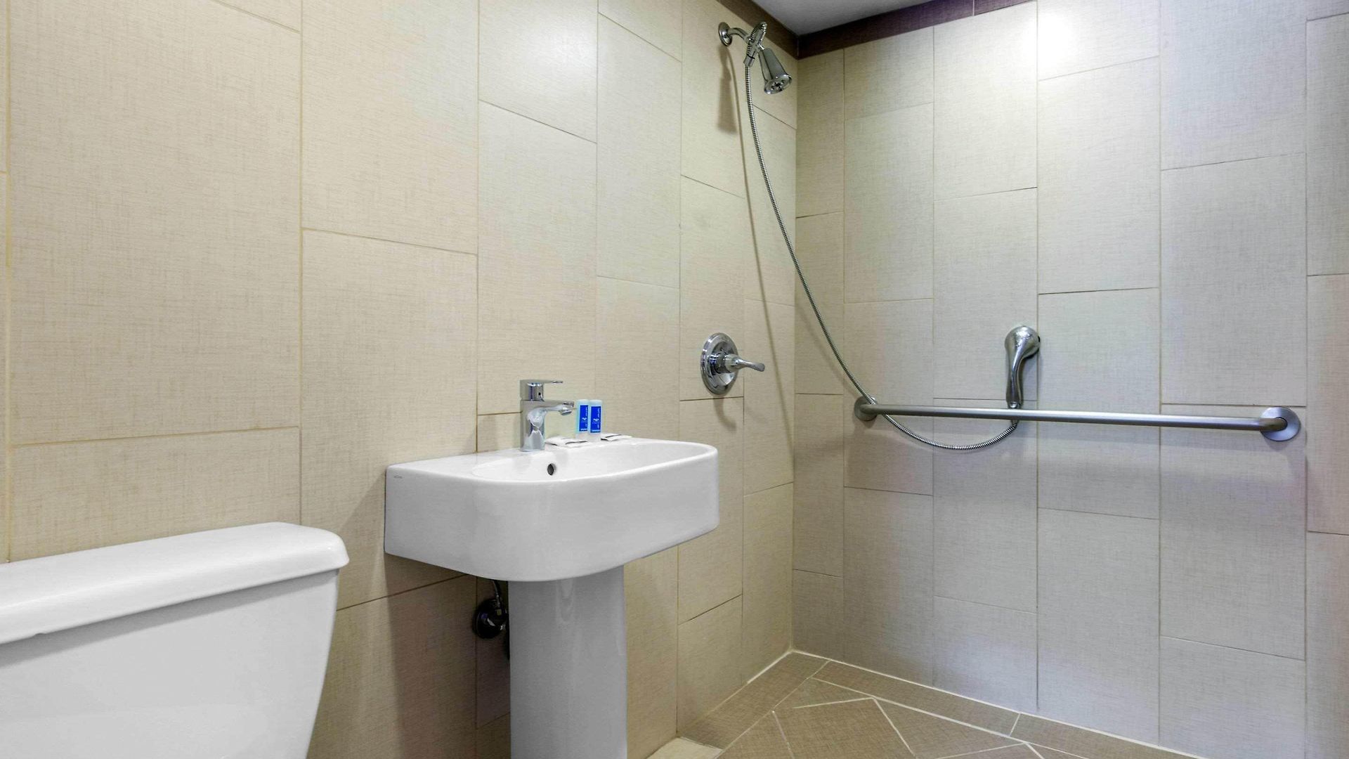 Rodeway North Shore - Lincolnwood 3*
