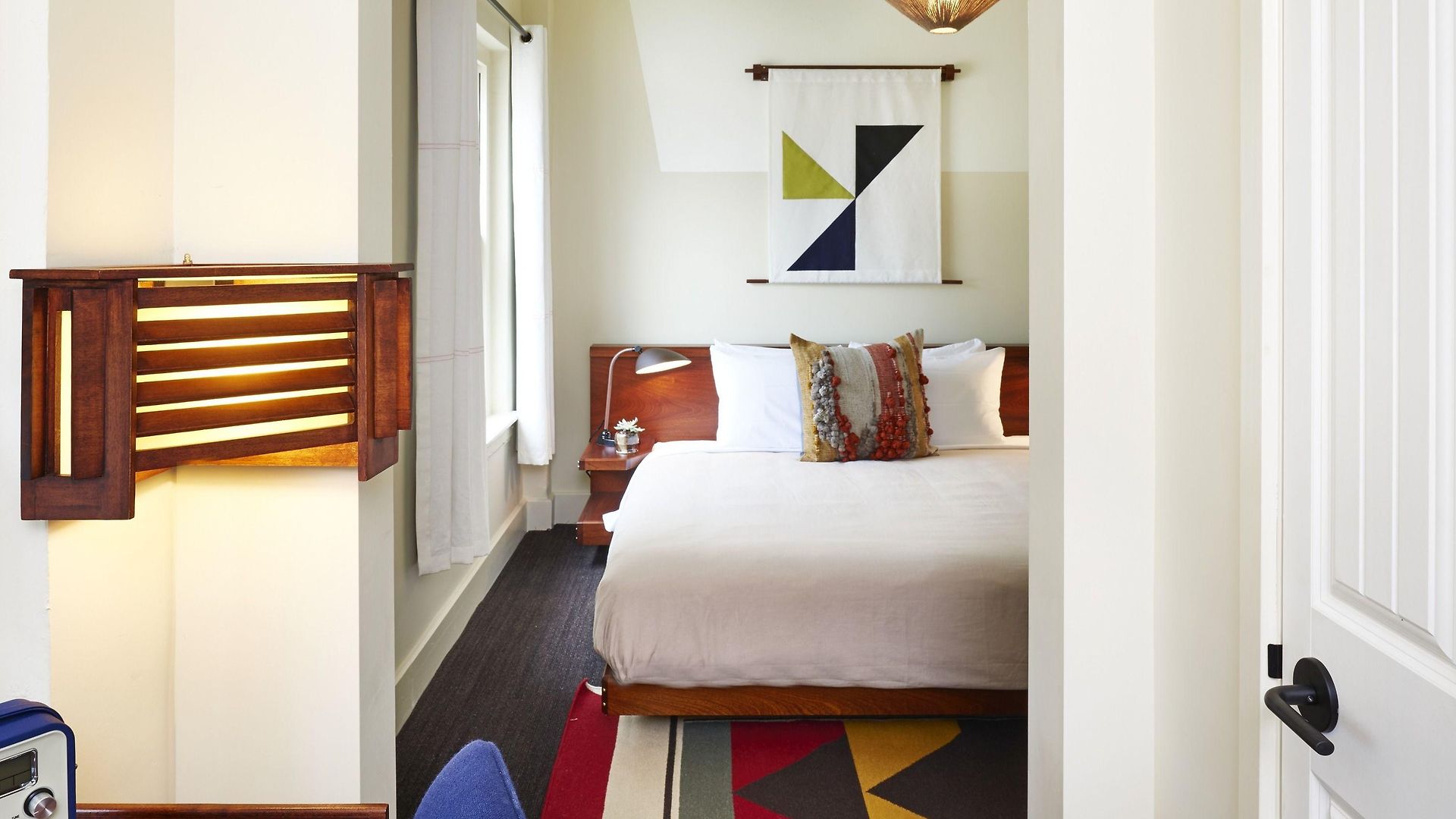 Hotel Freehand 4*