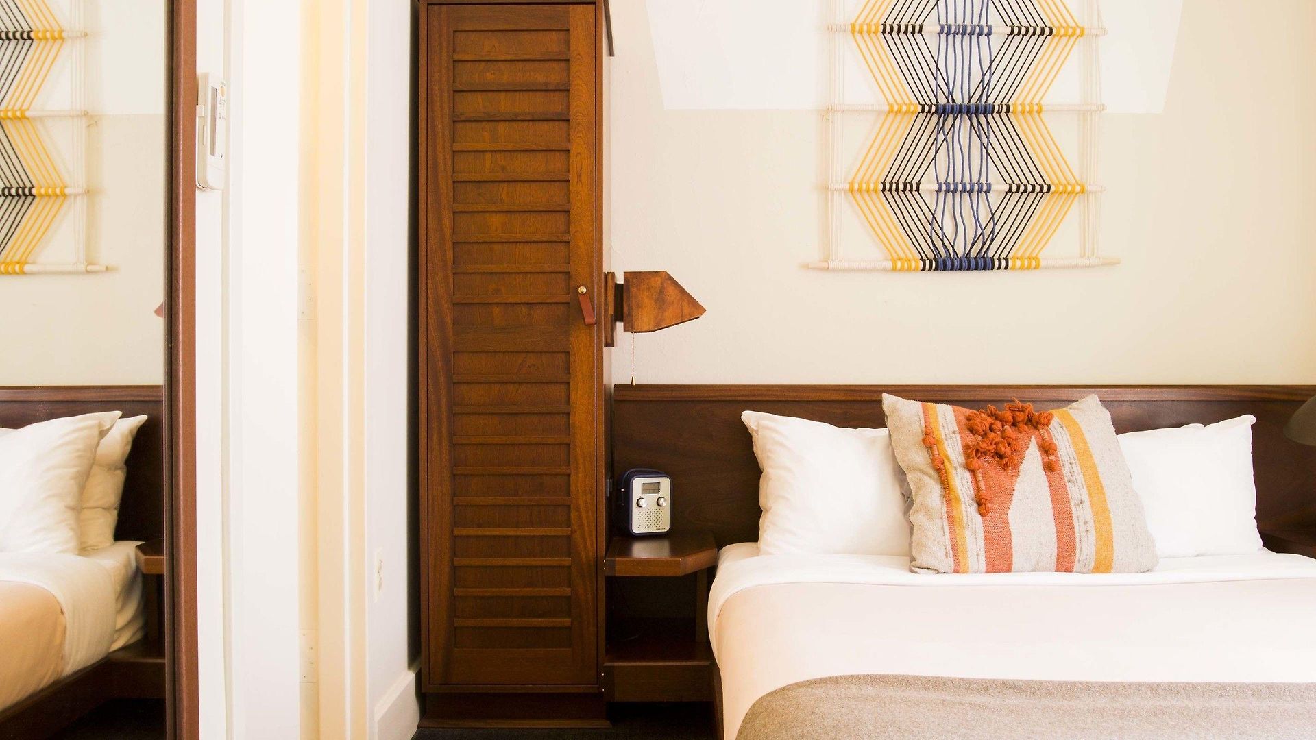 Hotel Freehand