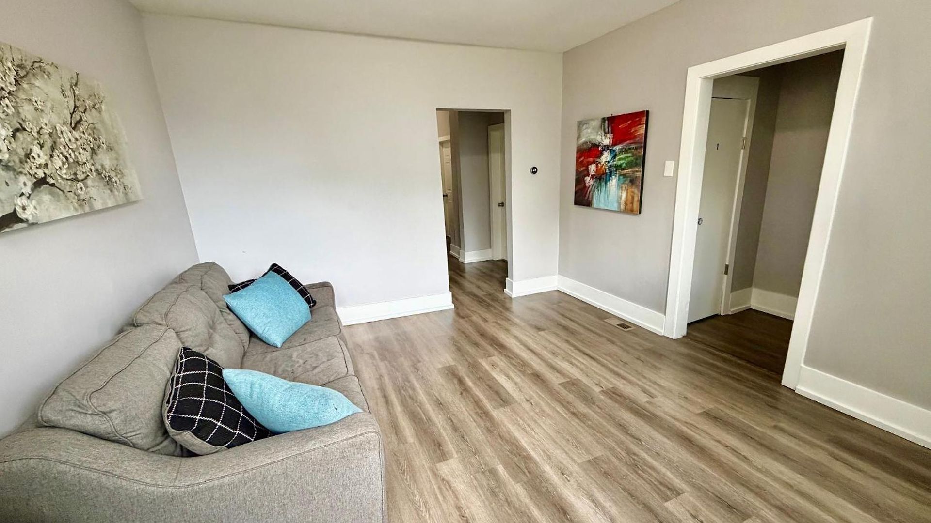 Beautiful Near Downtwon - Free Parking! *