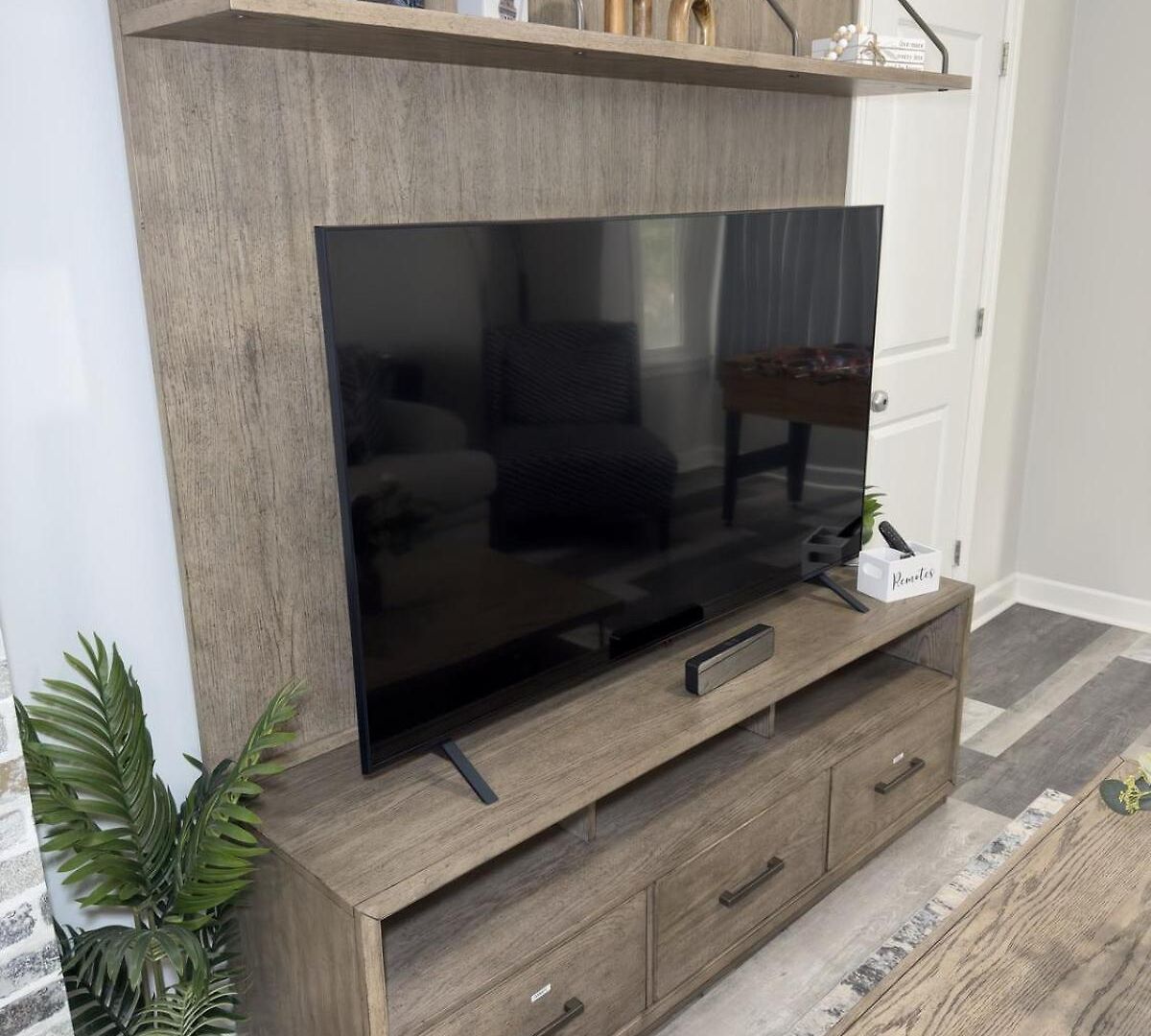 Stylish 2bedroom W Games & Free Parking